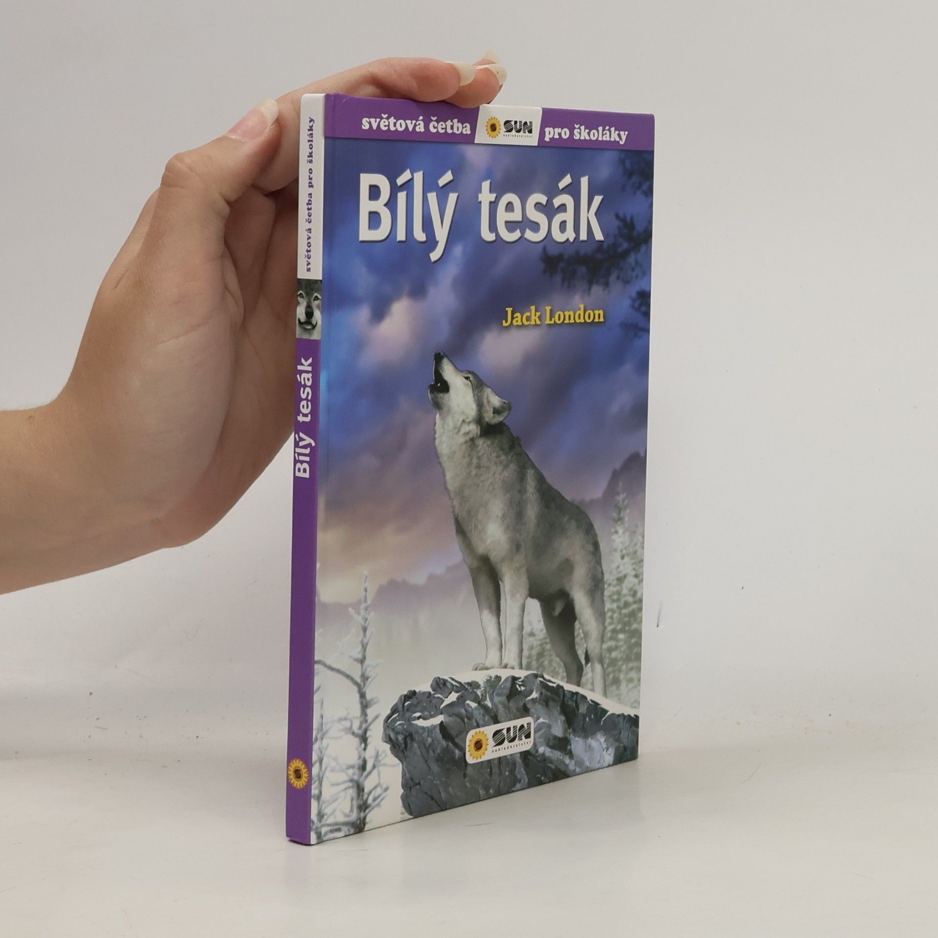 Olga M. Yuste Bílý tesák (adaptace)