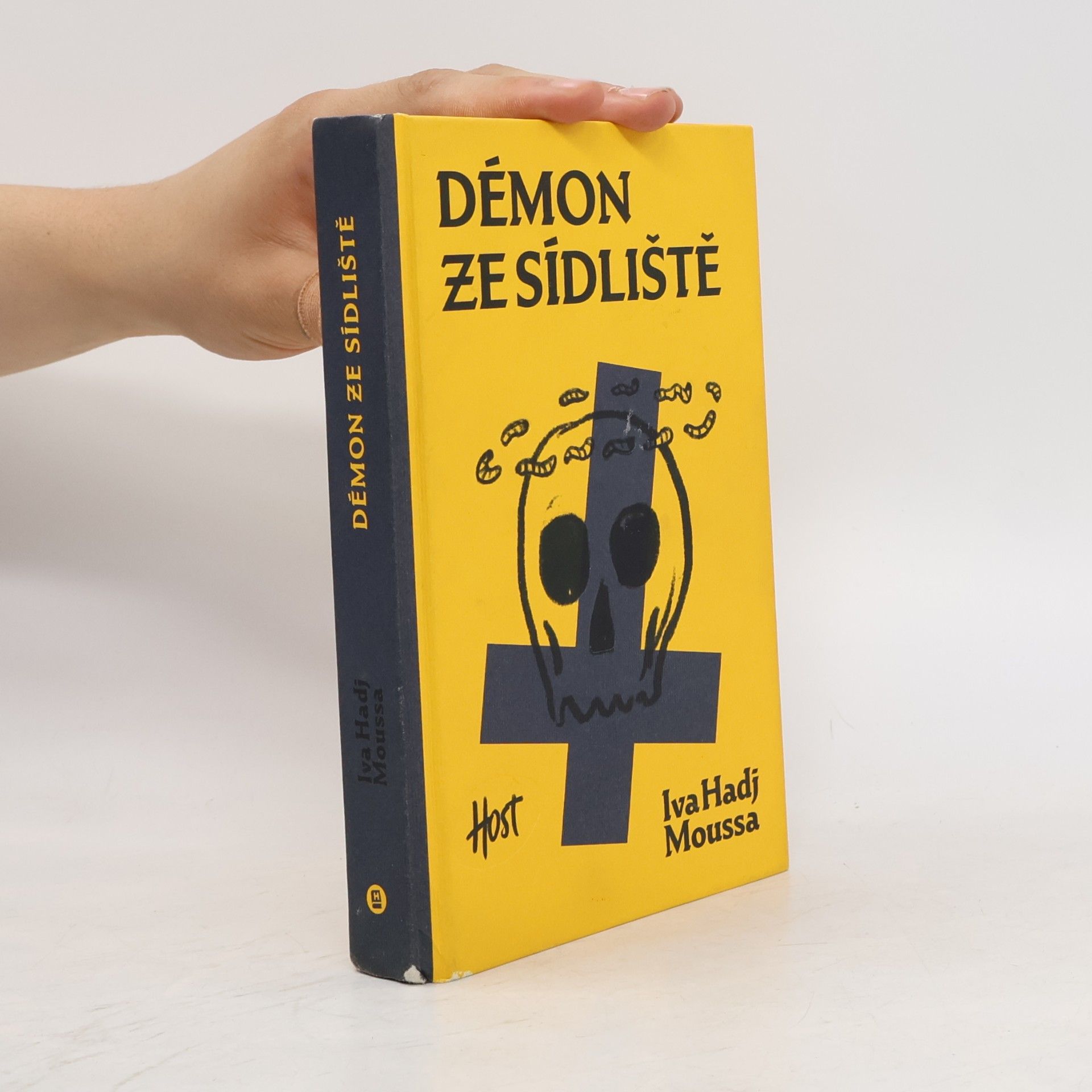 Iva Hadj Moussa Démon ze sídliště