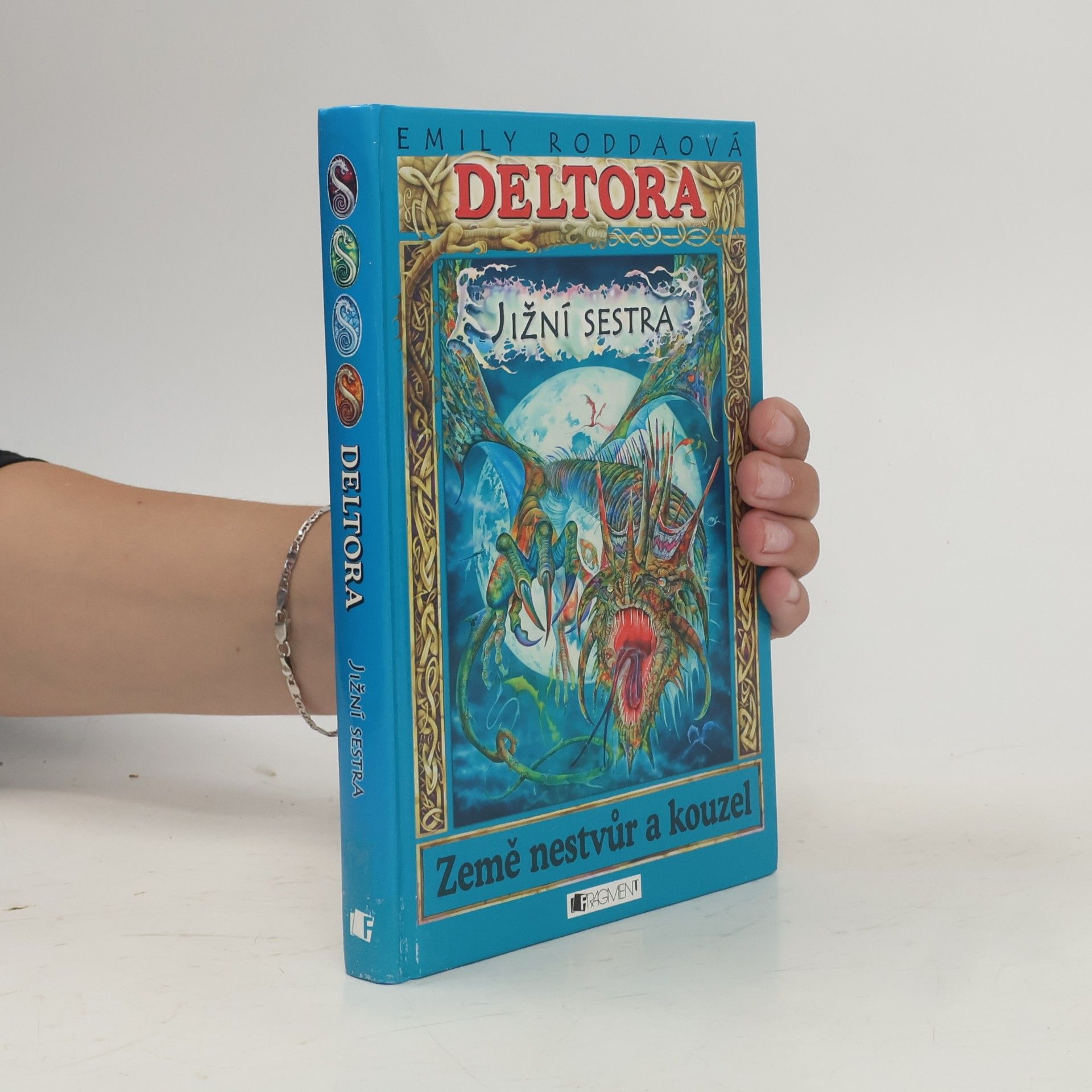 Jennifer Rowe Jižní sestra. Deltora.