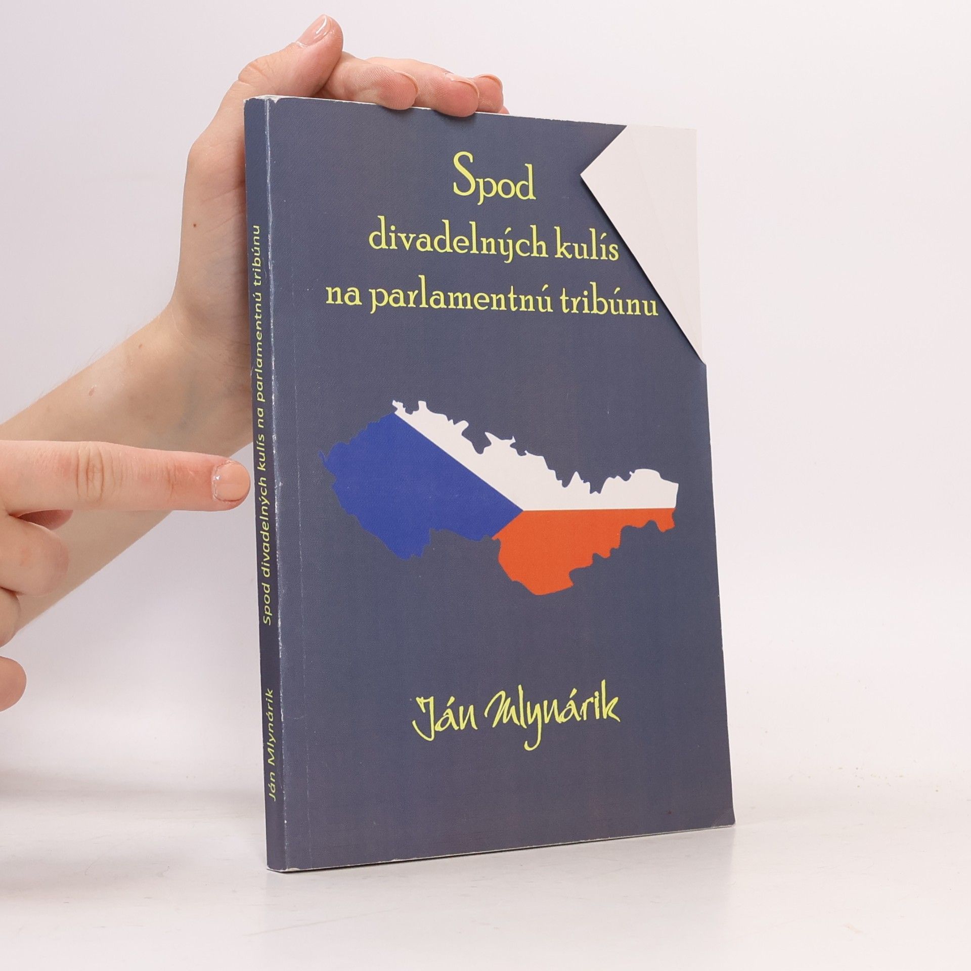 Ján Mlynárik Spod divadelných kulís na parlamentnú tribúnu