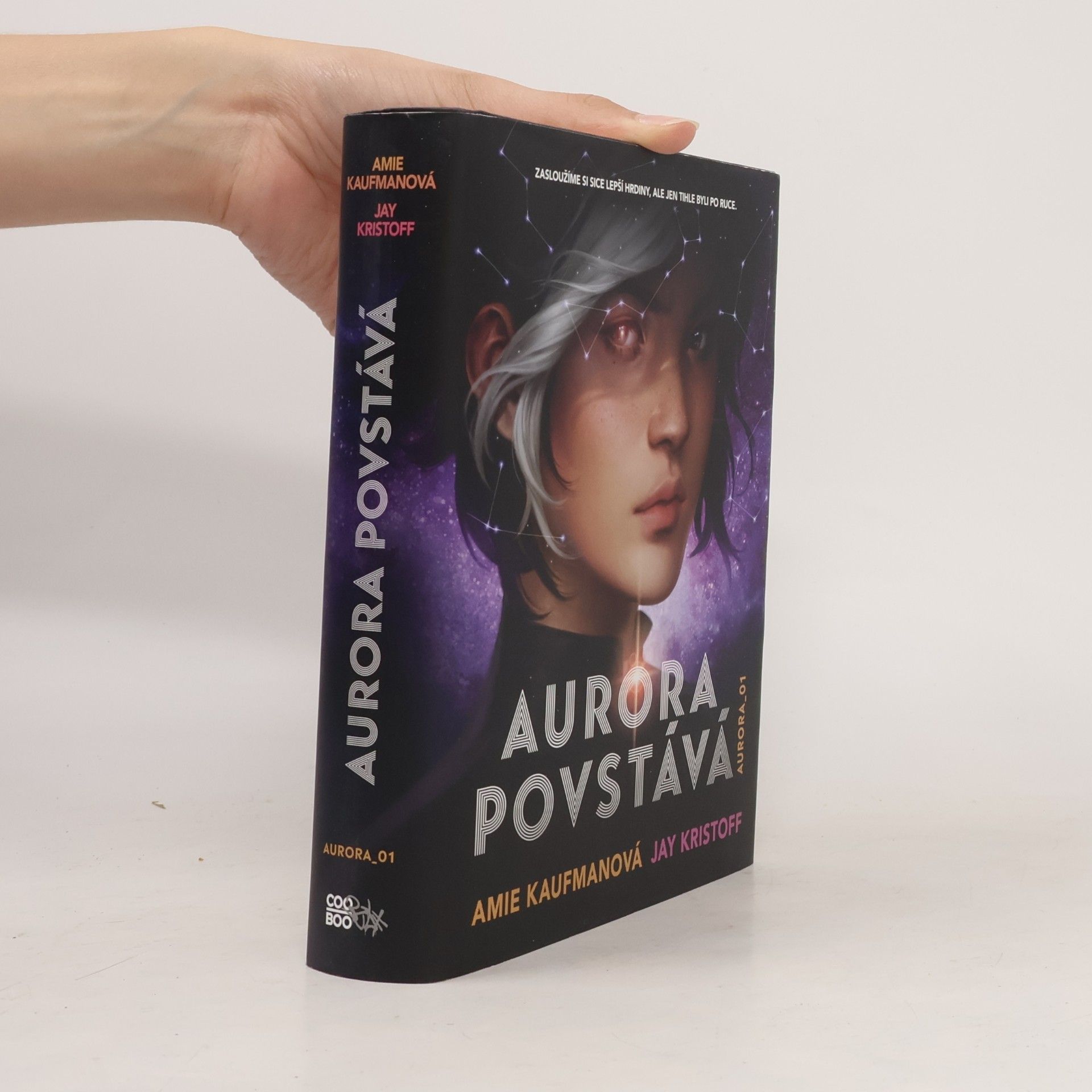 Amie Kaufman Aurora povstává