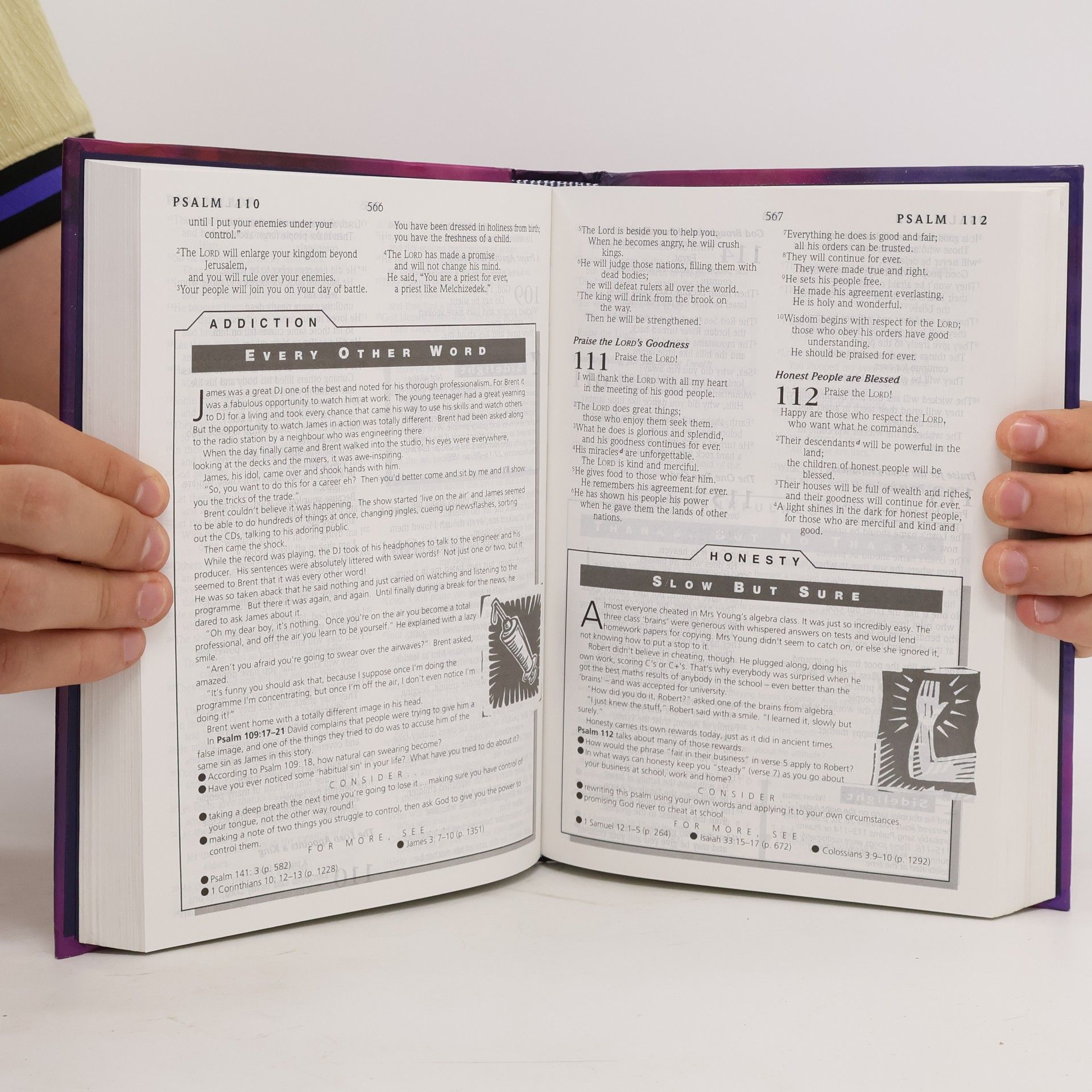 AA.VV. Youth Bible