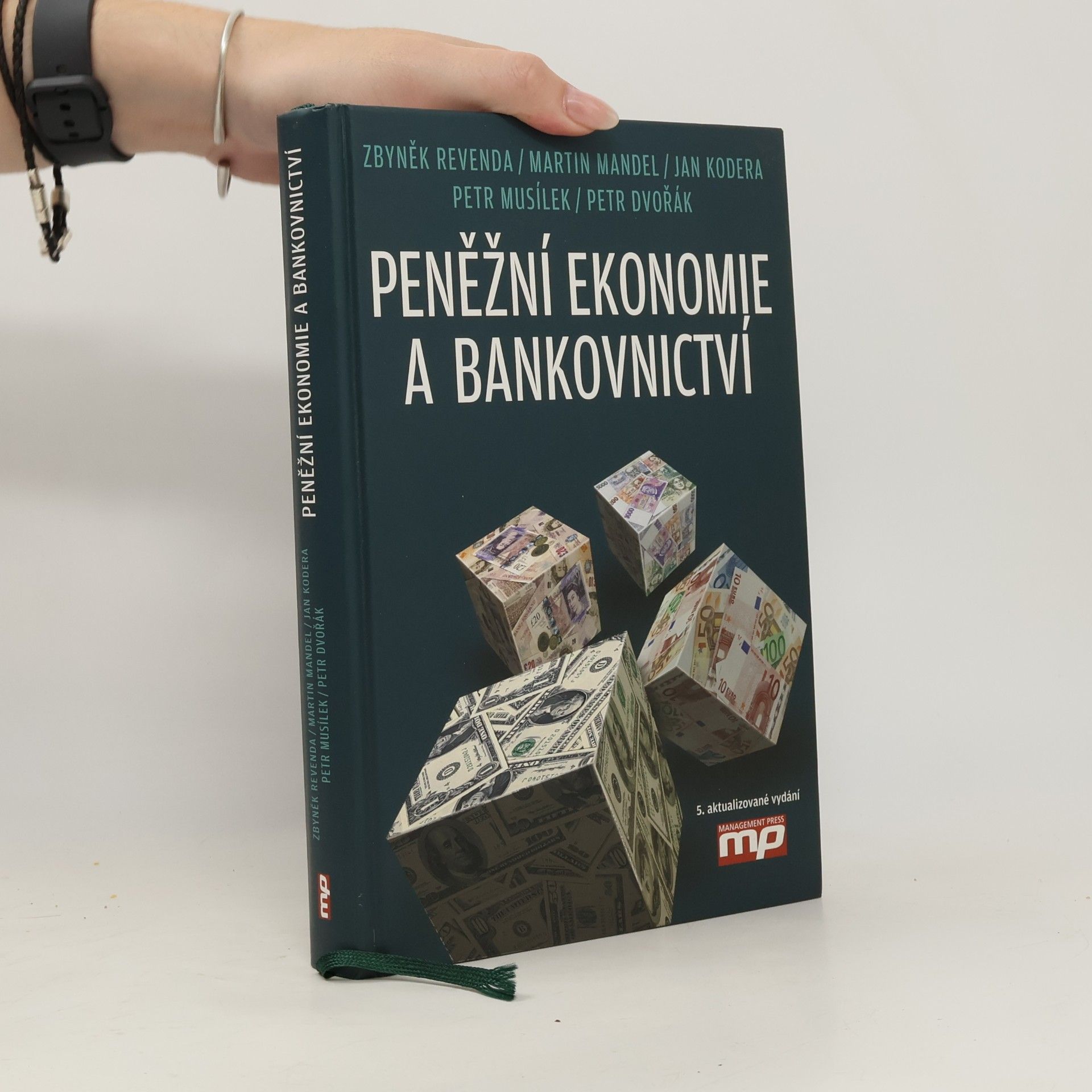 Zbyněk Revenda Peněžní ekonomie a bankovnictví