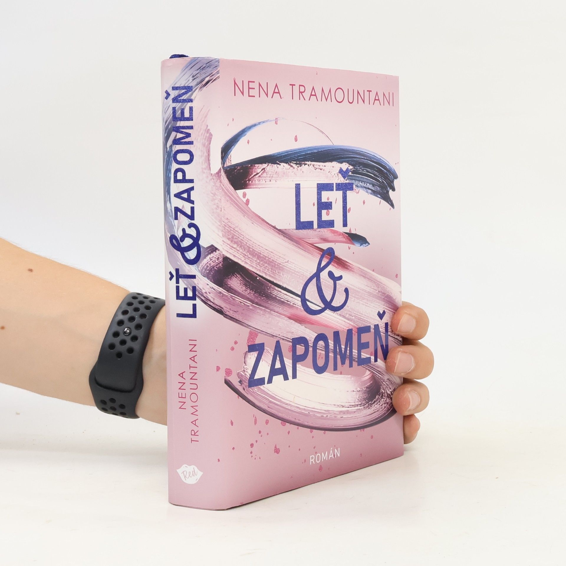 Nena Tramountani Leť & zapomeň
