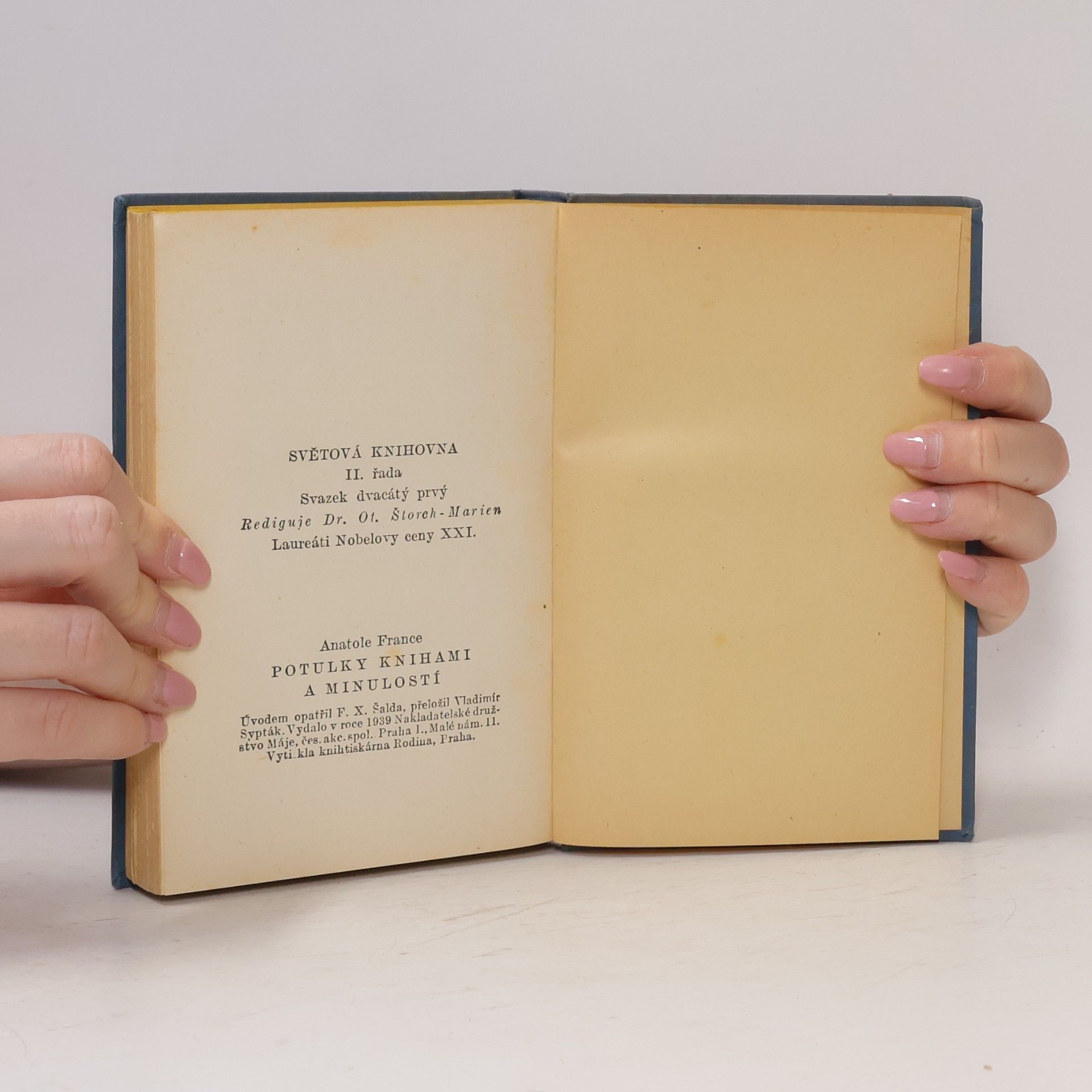 Anatole France Potulky knihami a minulostí
