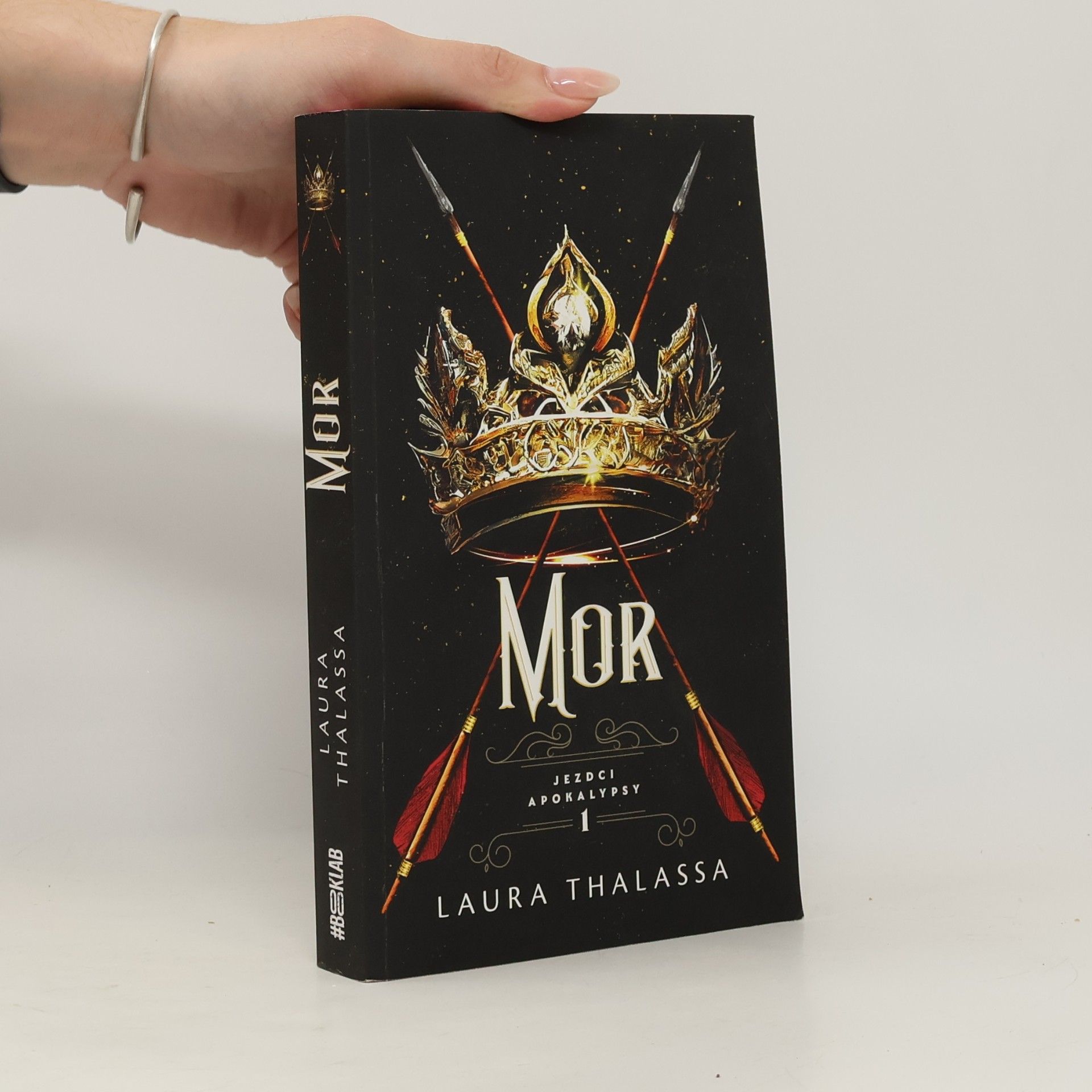 Laura Thalassa Mor