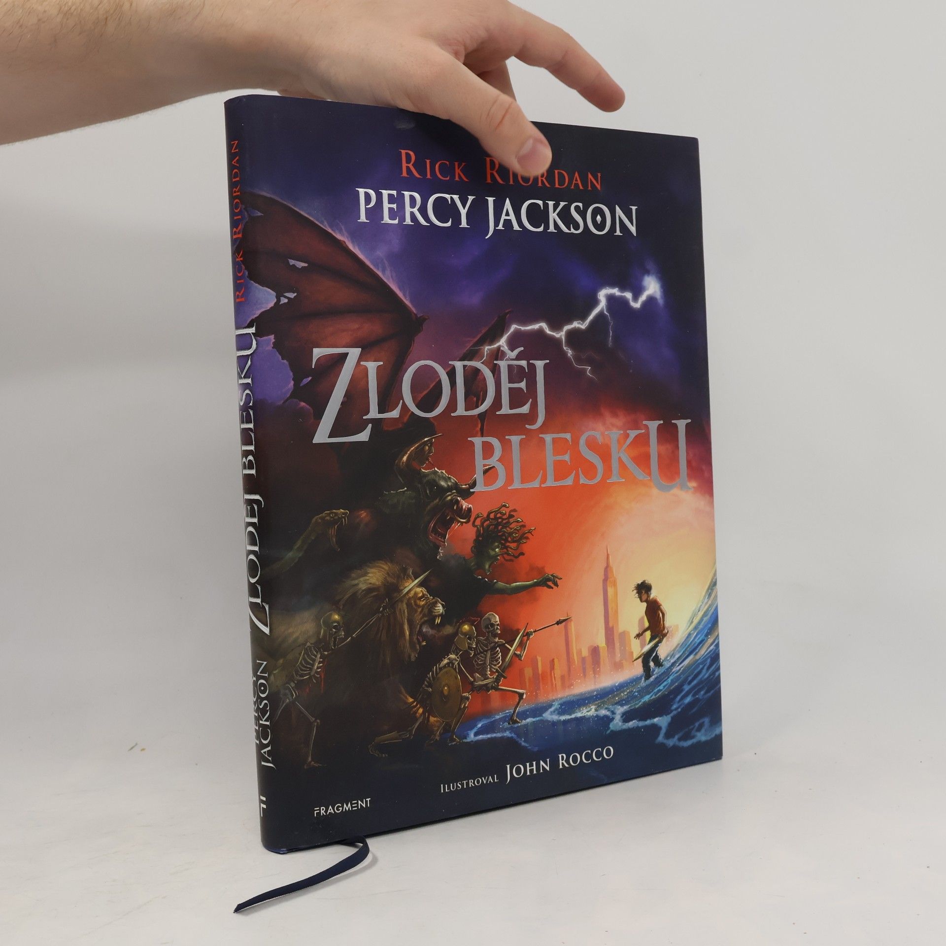 Rick Riordan Percy Jackson. Zloděj blesku