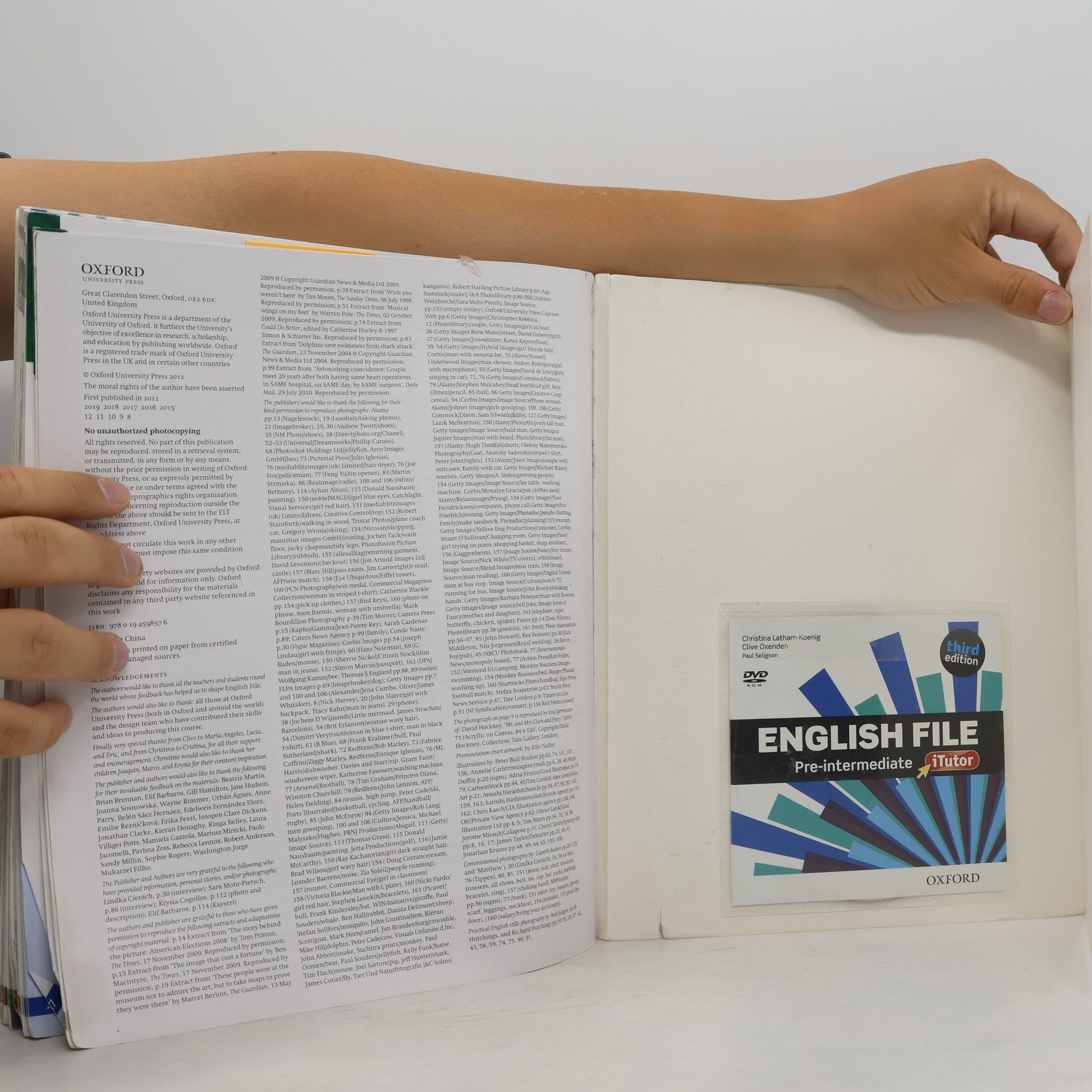 Paul Seligson English File. Pre-Intermediate Student's Book