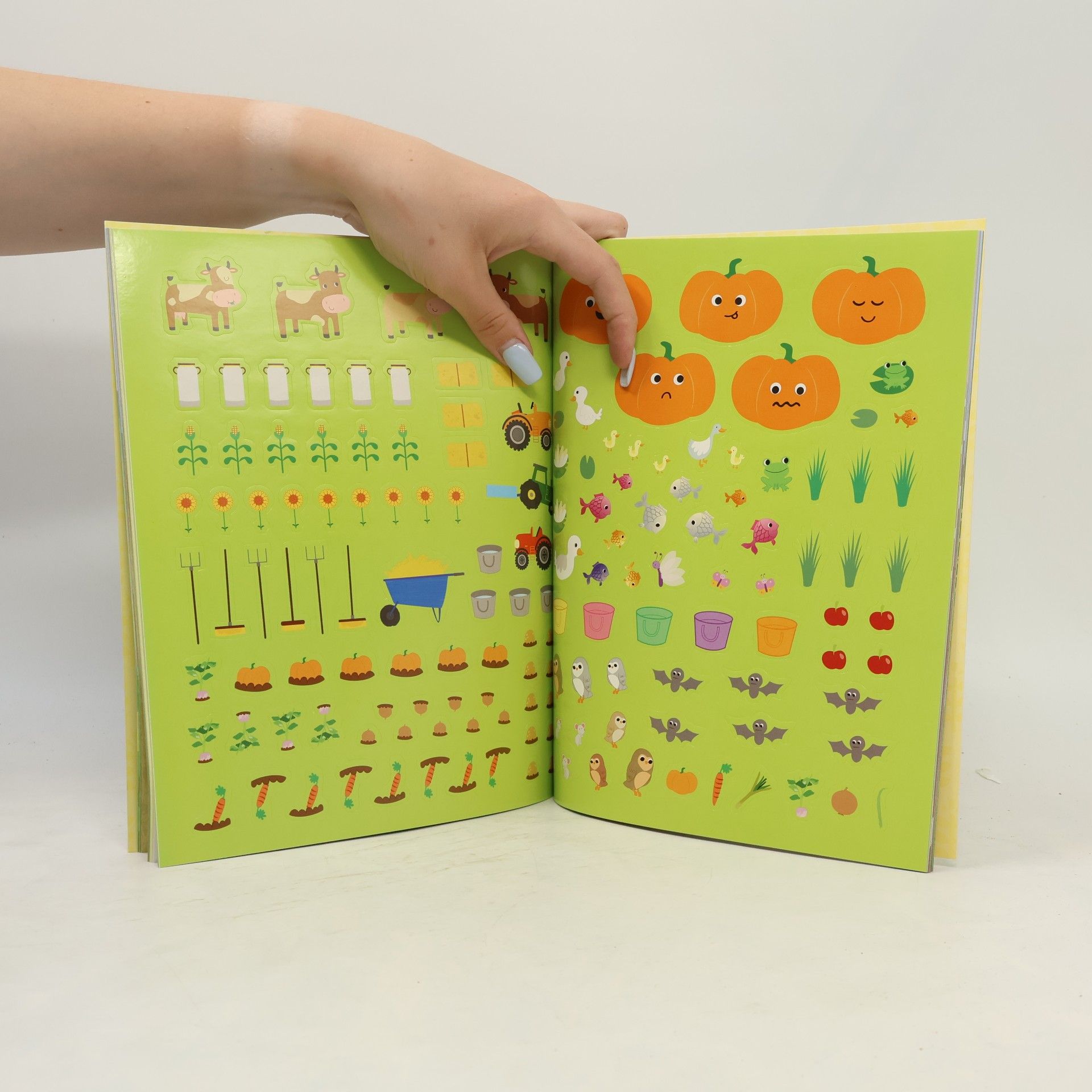 Emily Stead 2000 Stickers Busy Farm