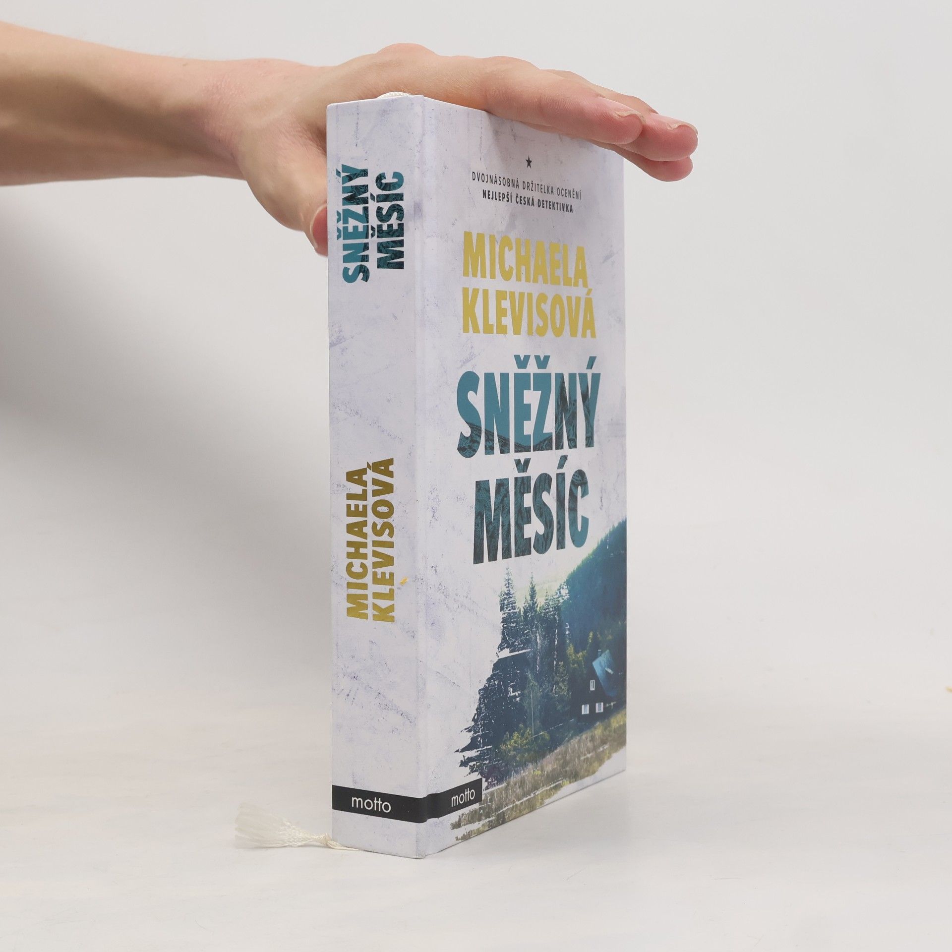 Michaela Klevisová Sněžný měsíc