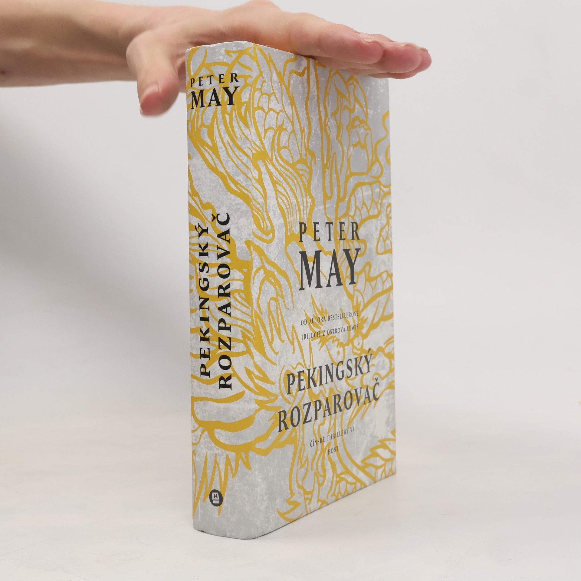 Peter May Pekingský rozparovač