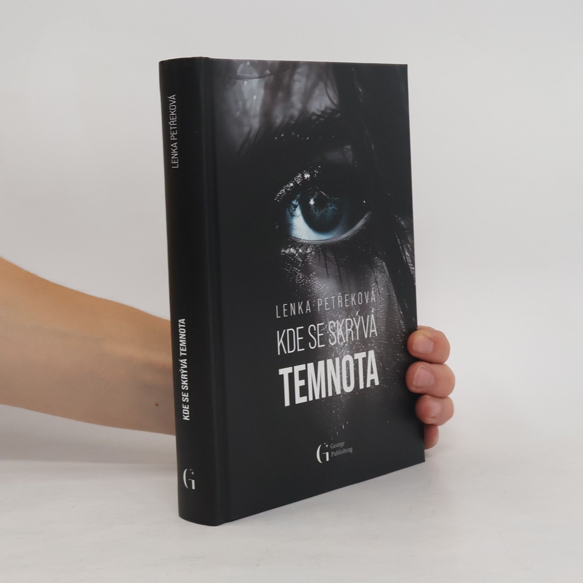 Lenka Petřeková Kde se skrývá temnota