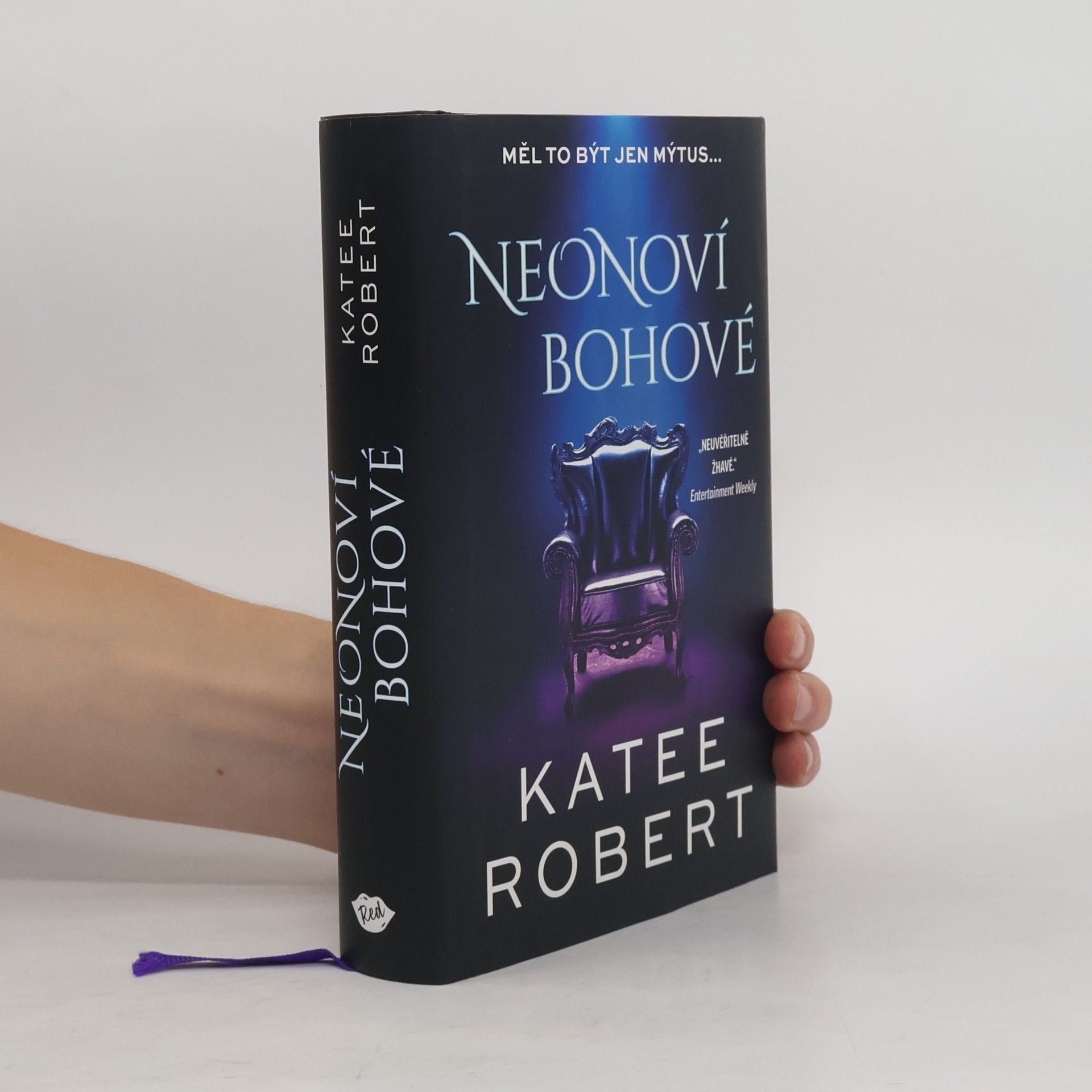 Katee Robert Neonoví bohové