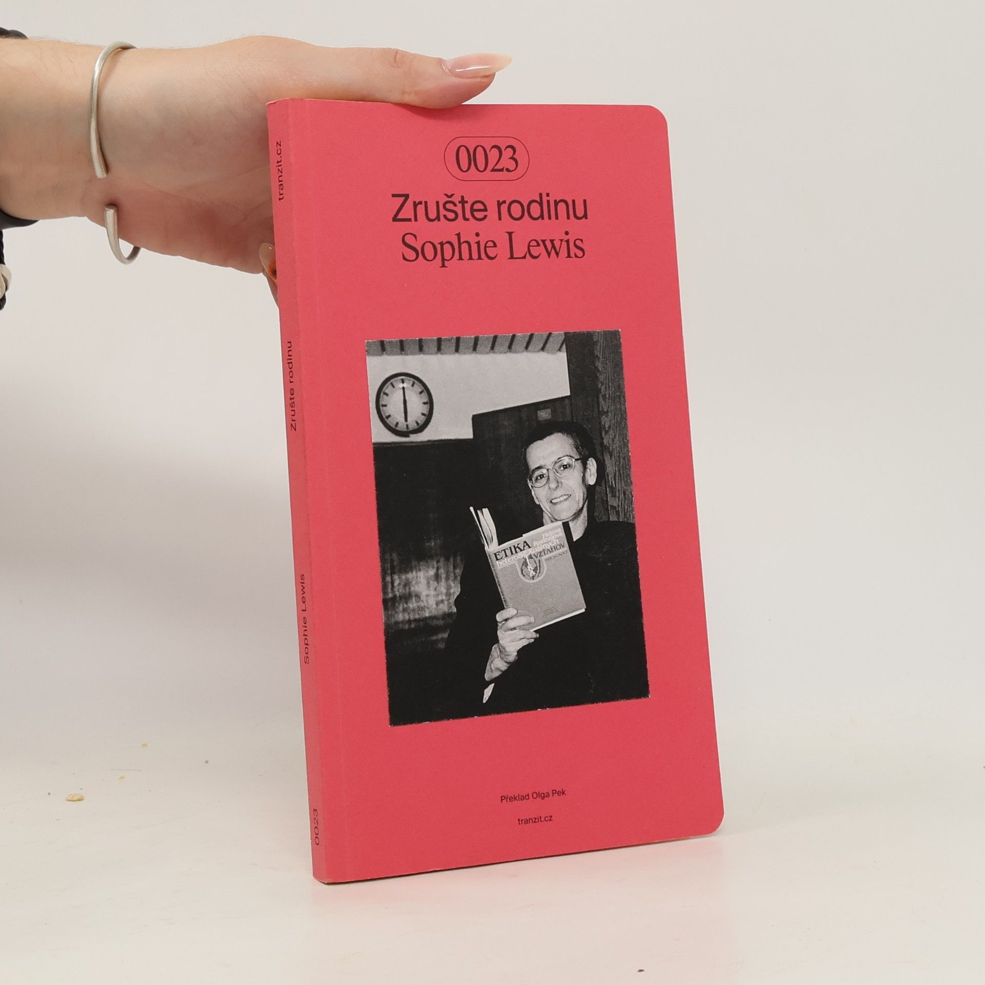 Sophie A. Lewis Zrušte rodinu