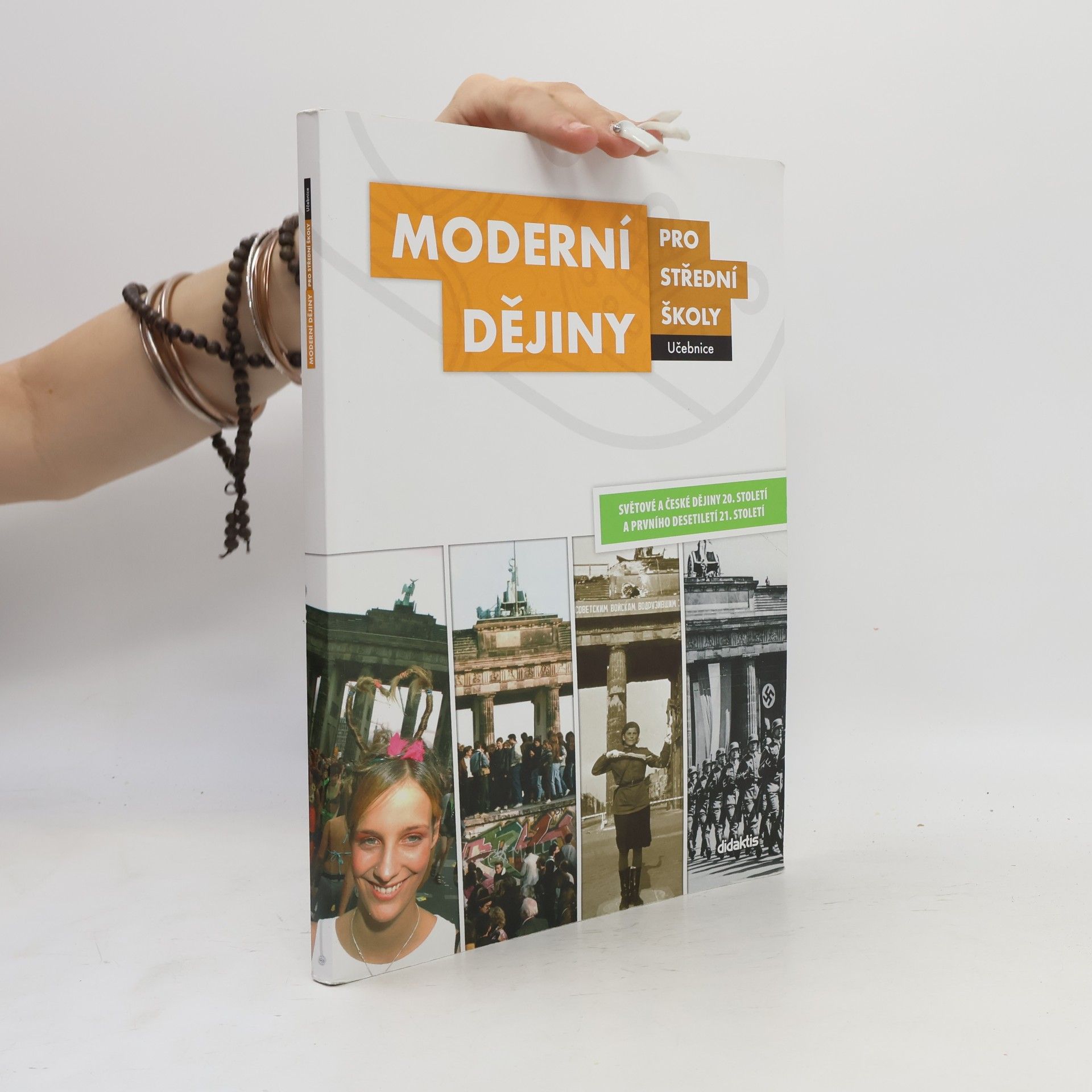 Jan Čurda Moderní dějiny pro střední školy: Světové a české dějiny 20. století a prvního desetiletí 21. století