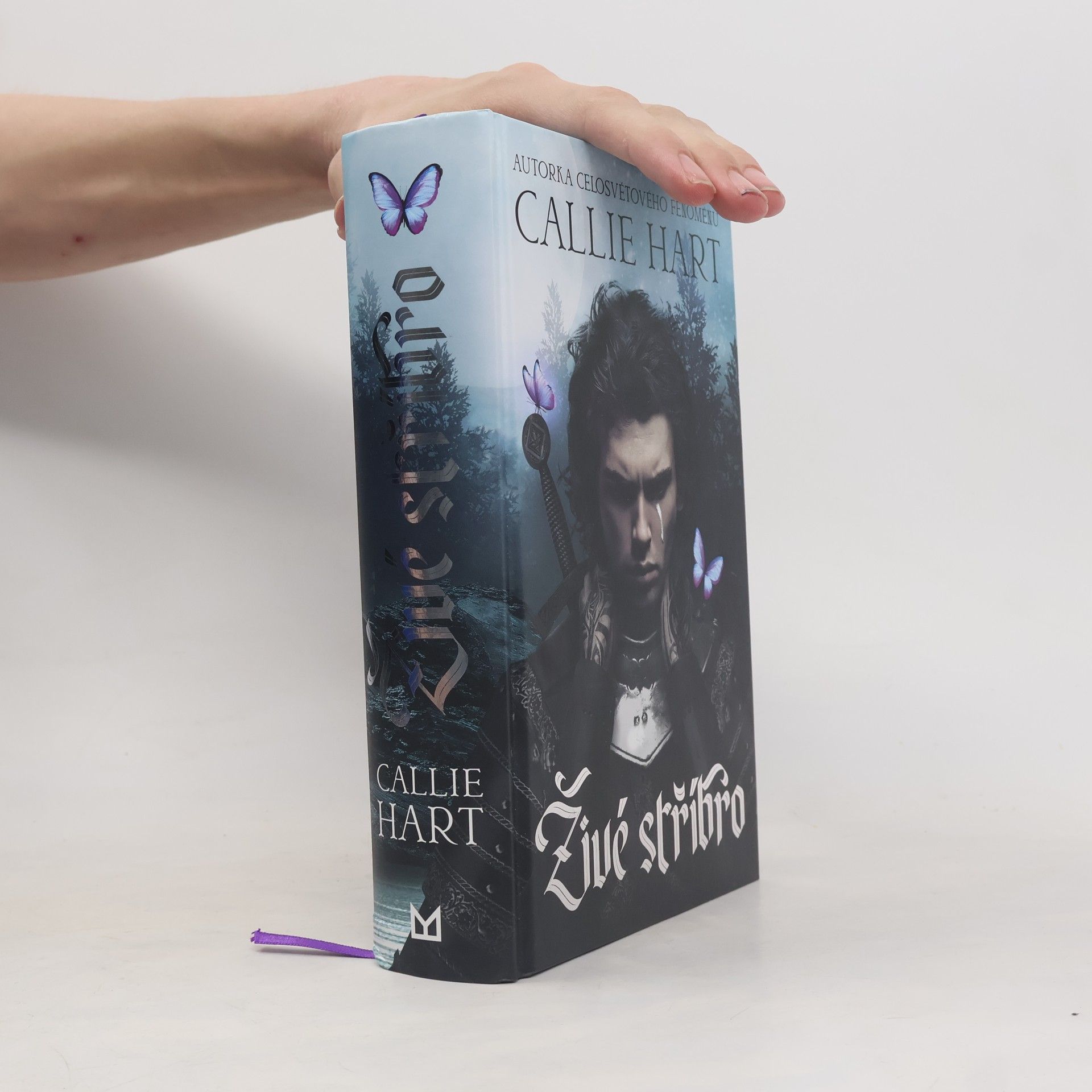 Callie Hart Živé stříbro