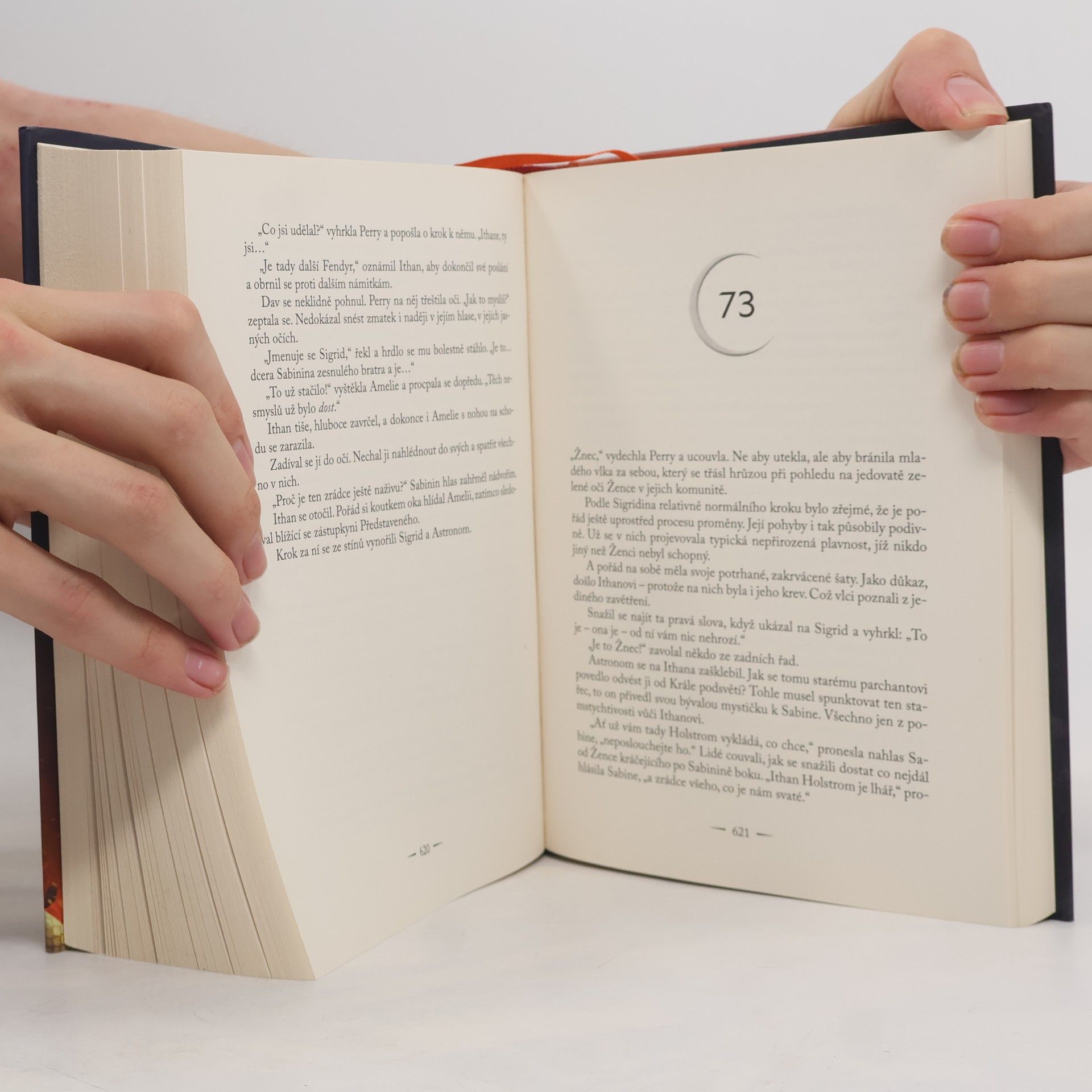 Sarah J. Maas Půlměsíční město. Rod plamene a stínu