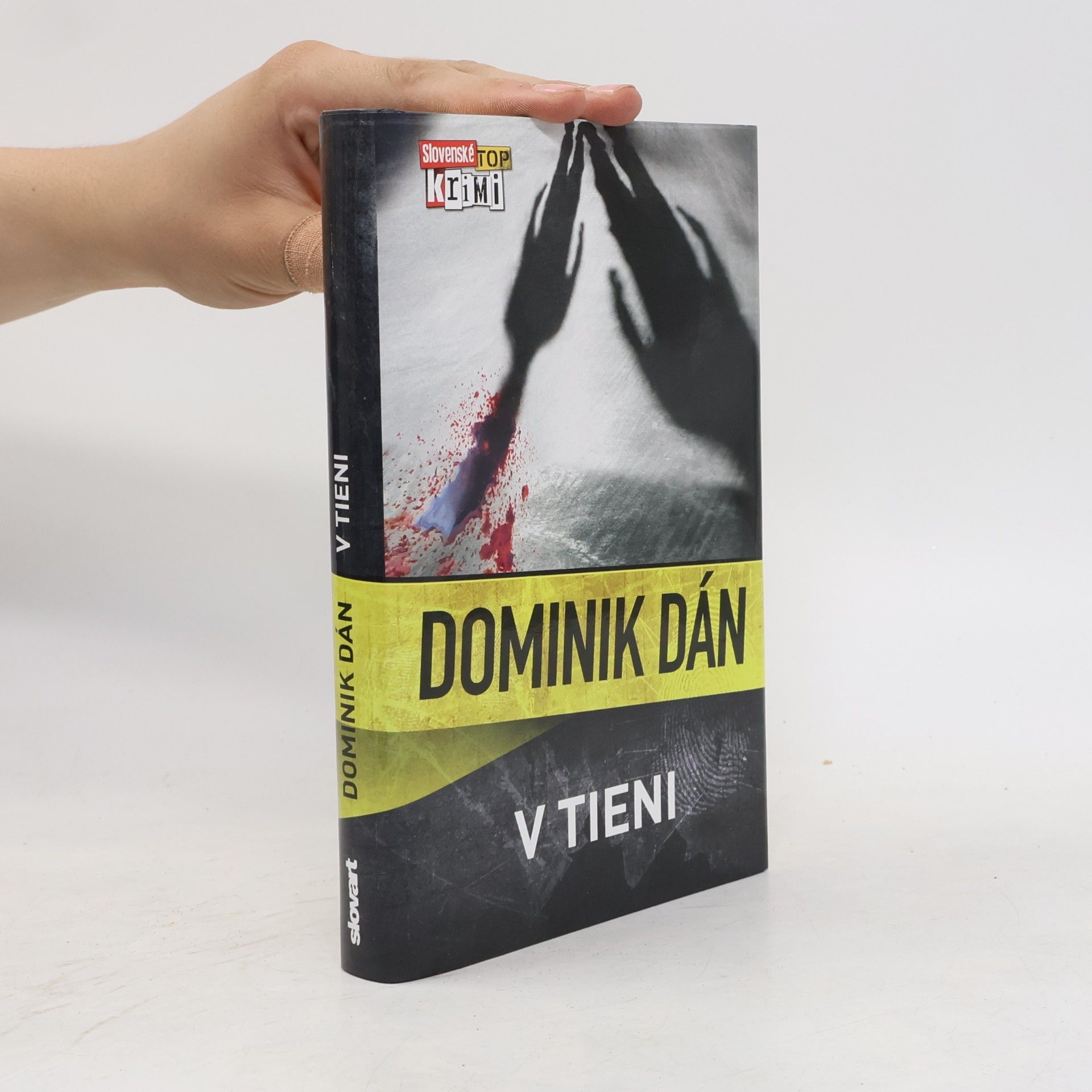 Dominik Dán V tieni