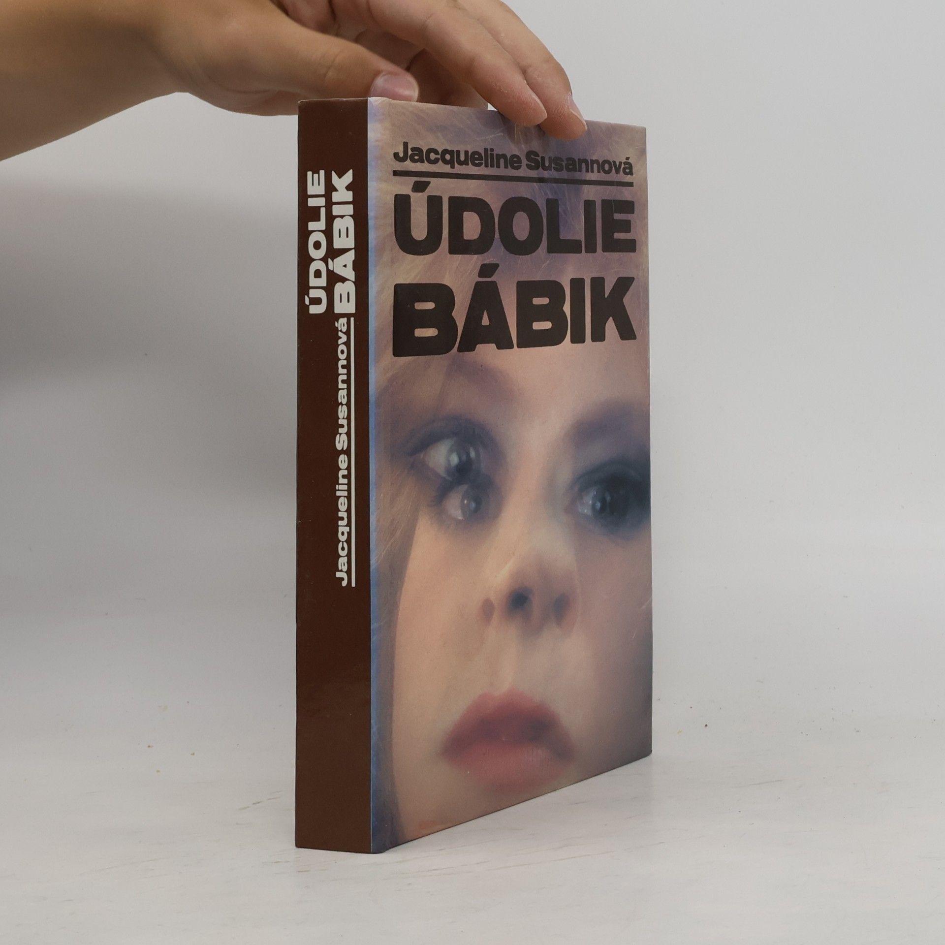 Jacqueline Susann Údolie bábik