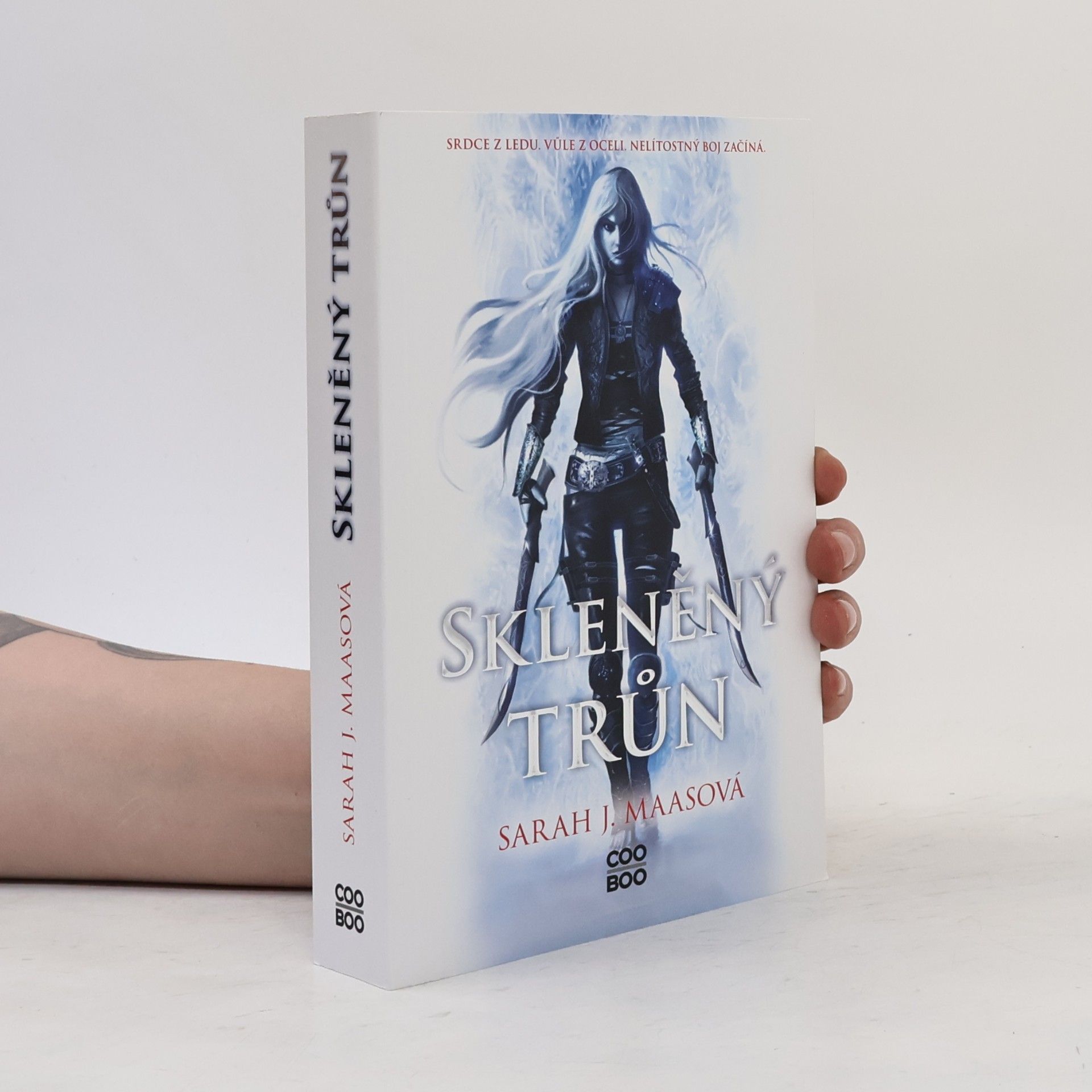 Sarah J. Maas Skleněný trůn