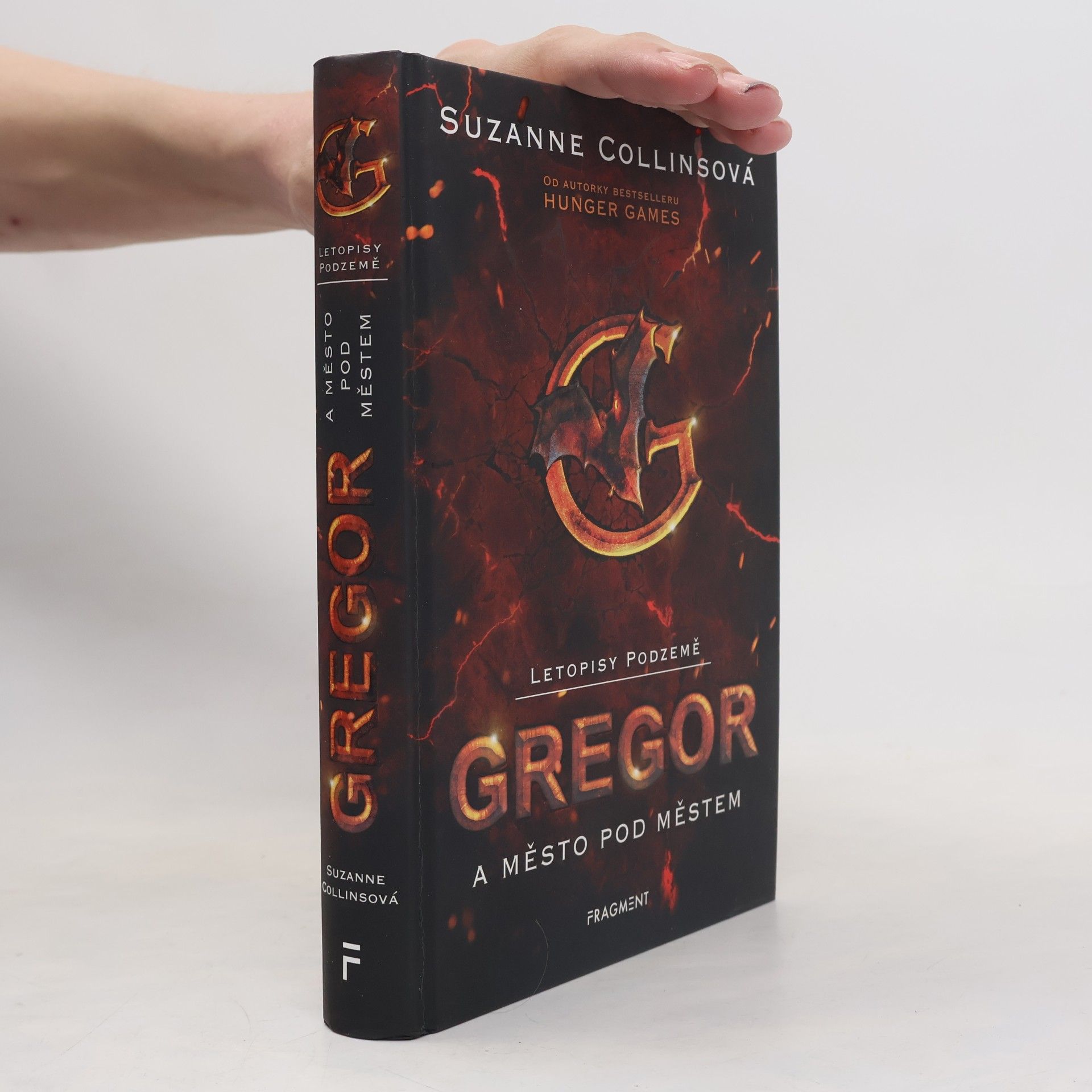 Suzanne Collins Letopisy Podzemě. Gregor a město pod městem