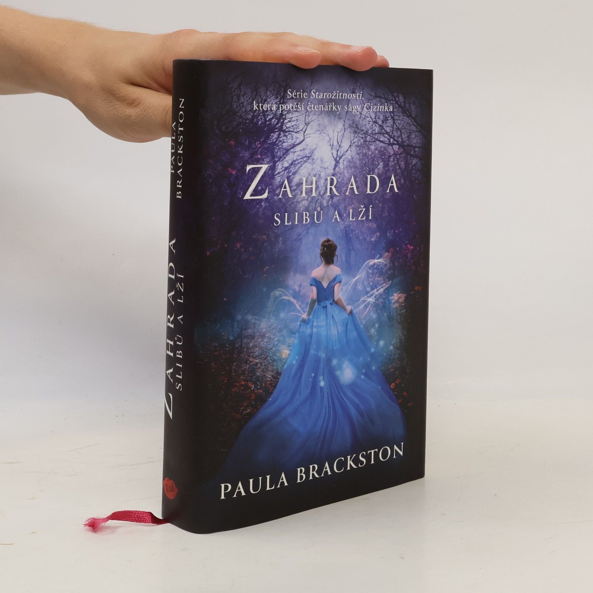 Paula Brackston Zahrada slibů a lží