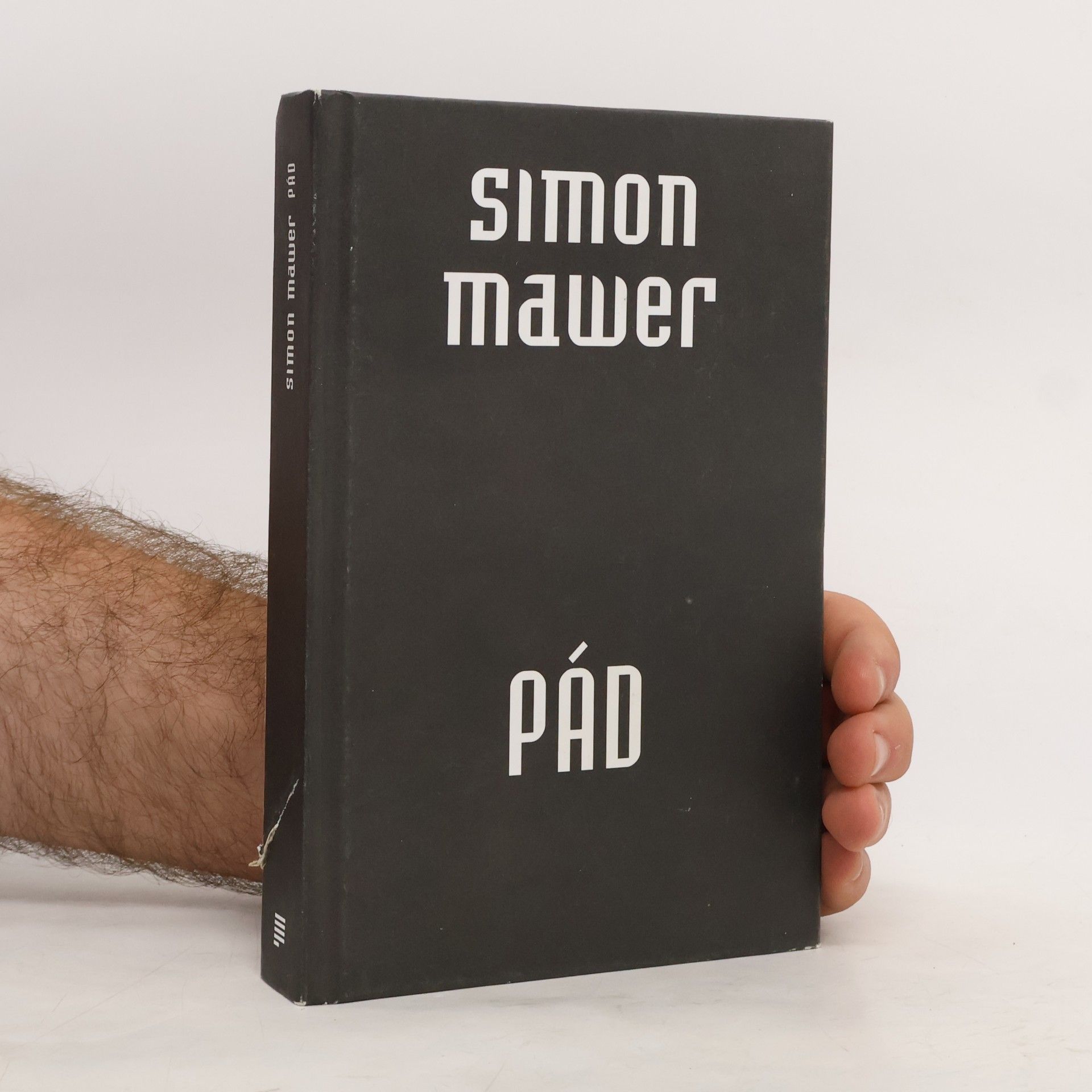 Simon Mawer Pád