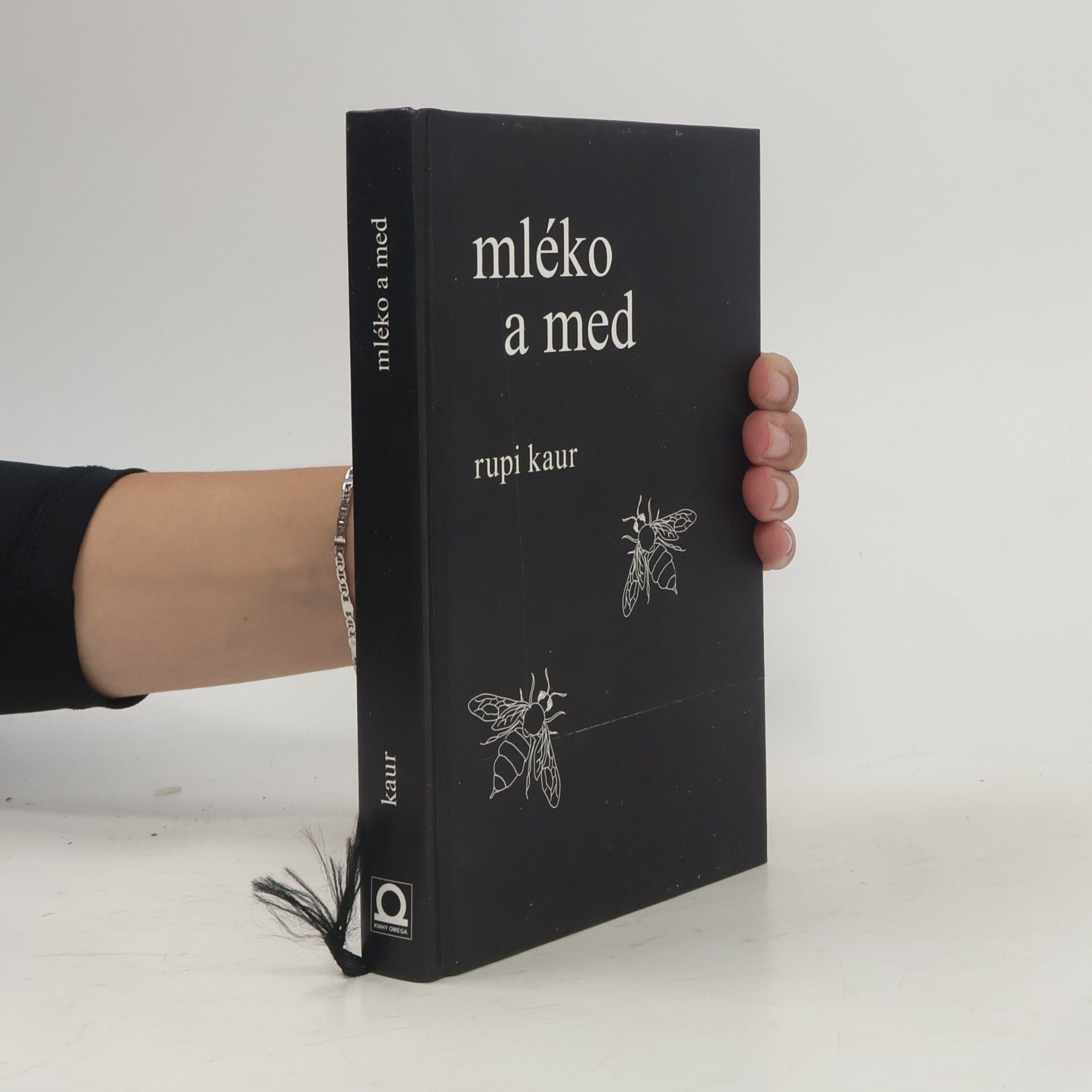 Rupi Kaur Mléko a med