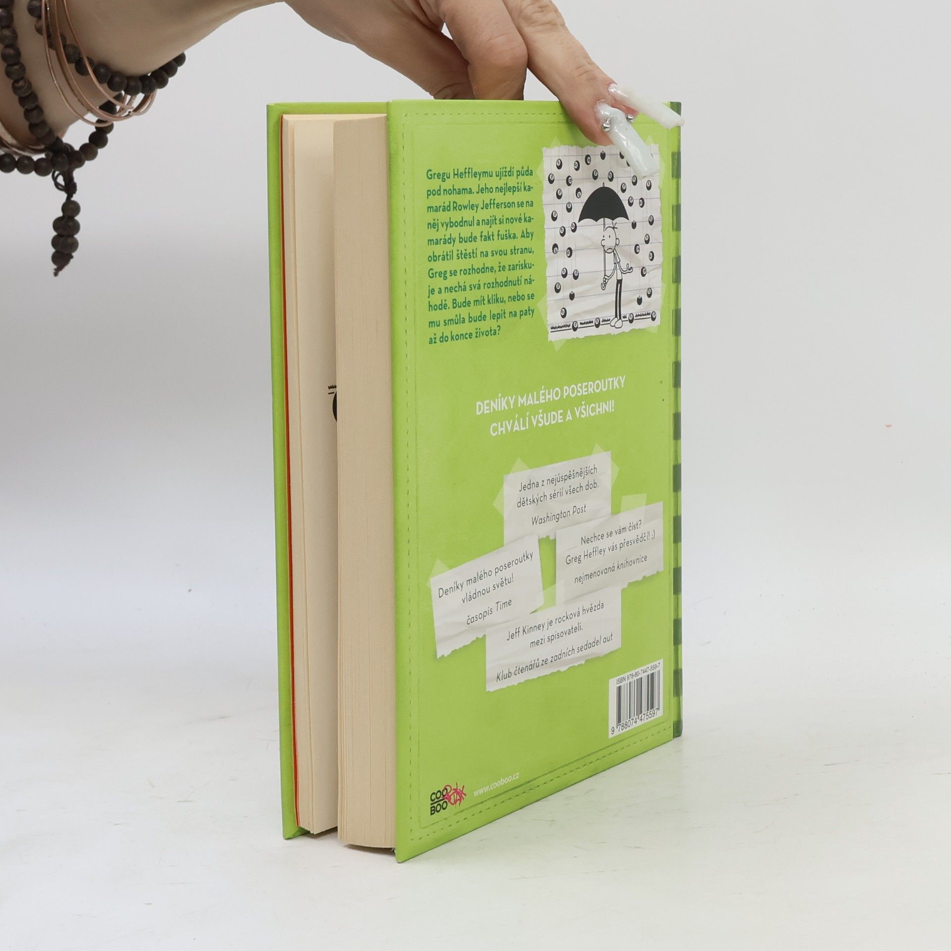 Jeff Kinney Deník malého poseroutky 8. Fakt smůla