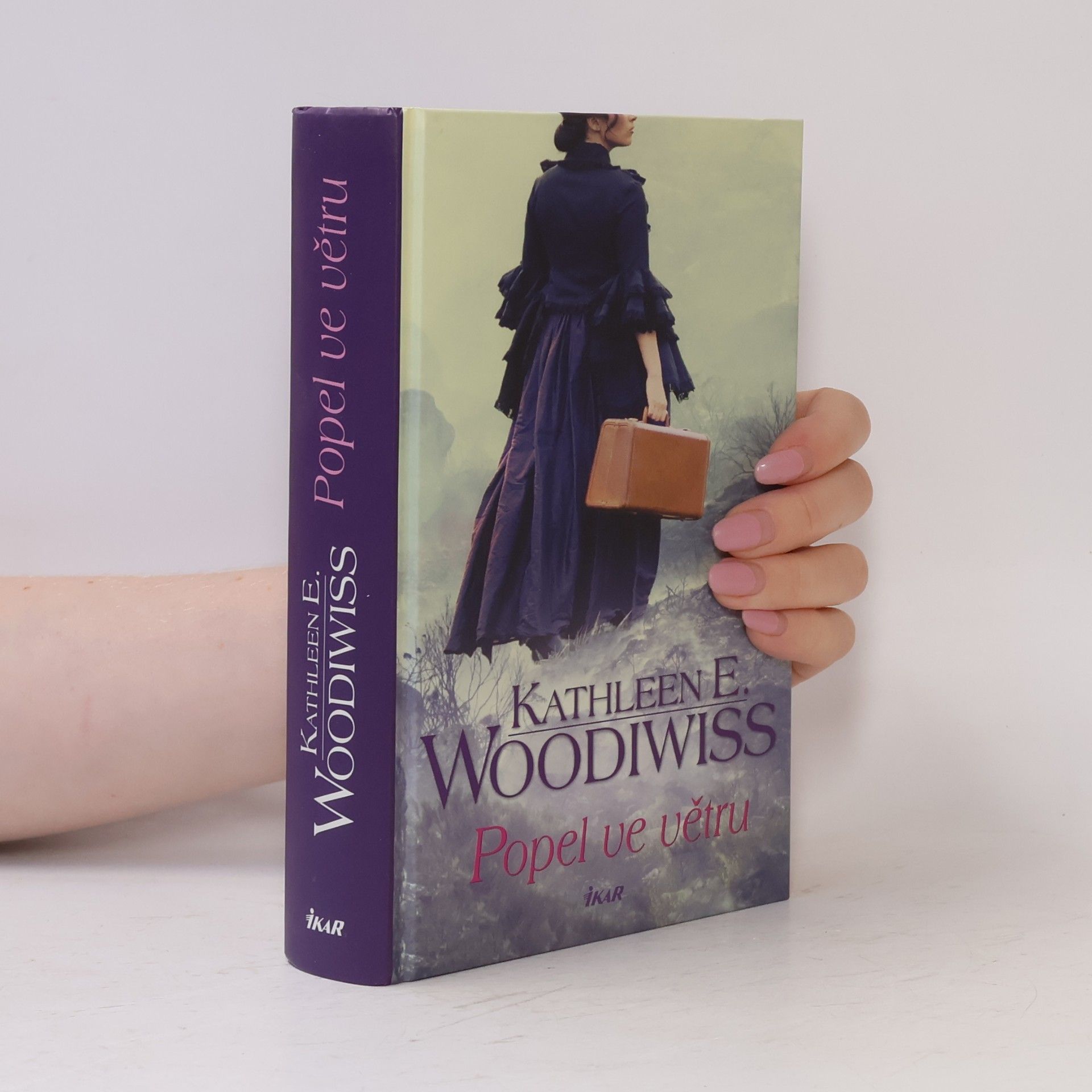 Kathleen E. Woodiwiss Popel ve větru