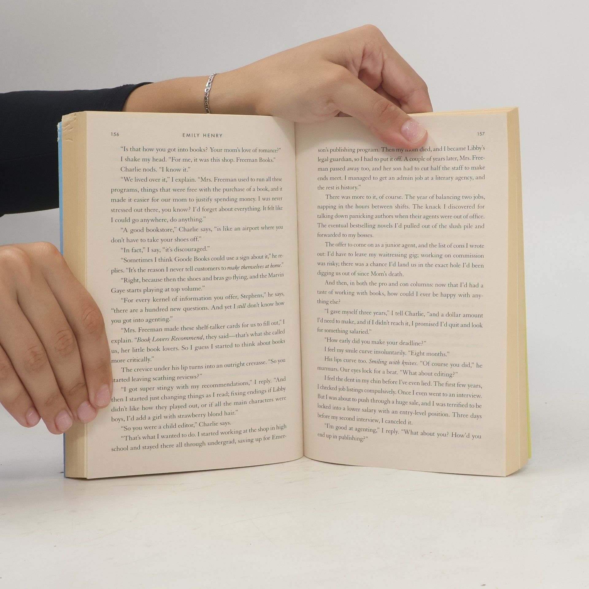 Emily Henry Book lovers