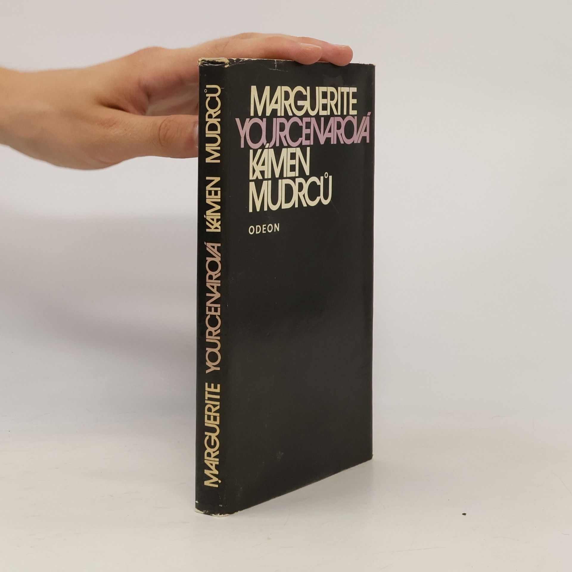 Marguerite Yourcenarová Kámen mudrců
