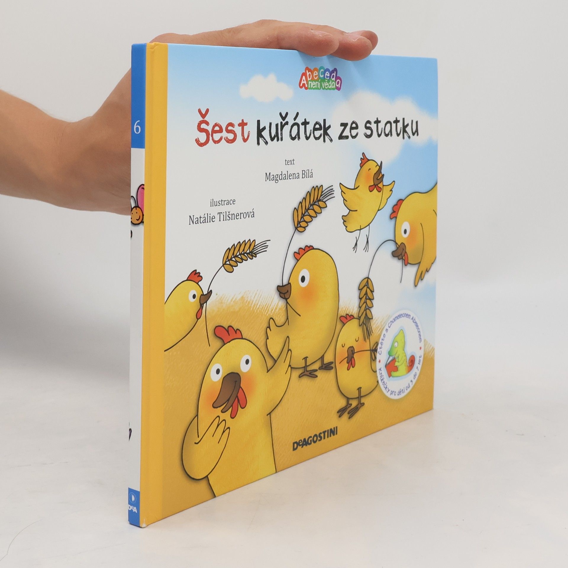 Šest kuřátek ze statku