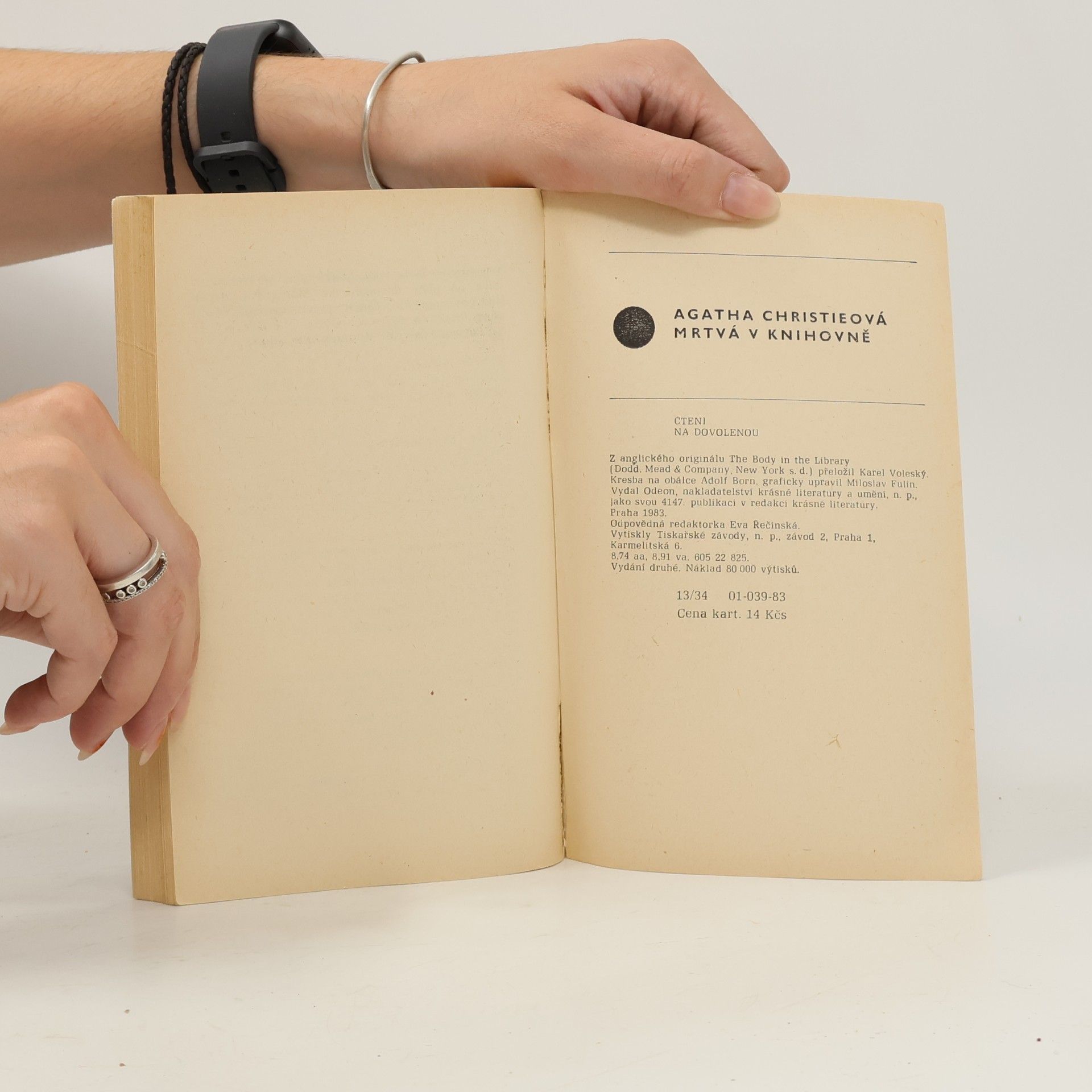 Agatha Christie Mrtvá v knihovně