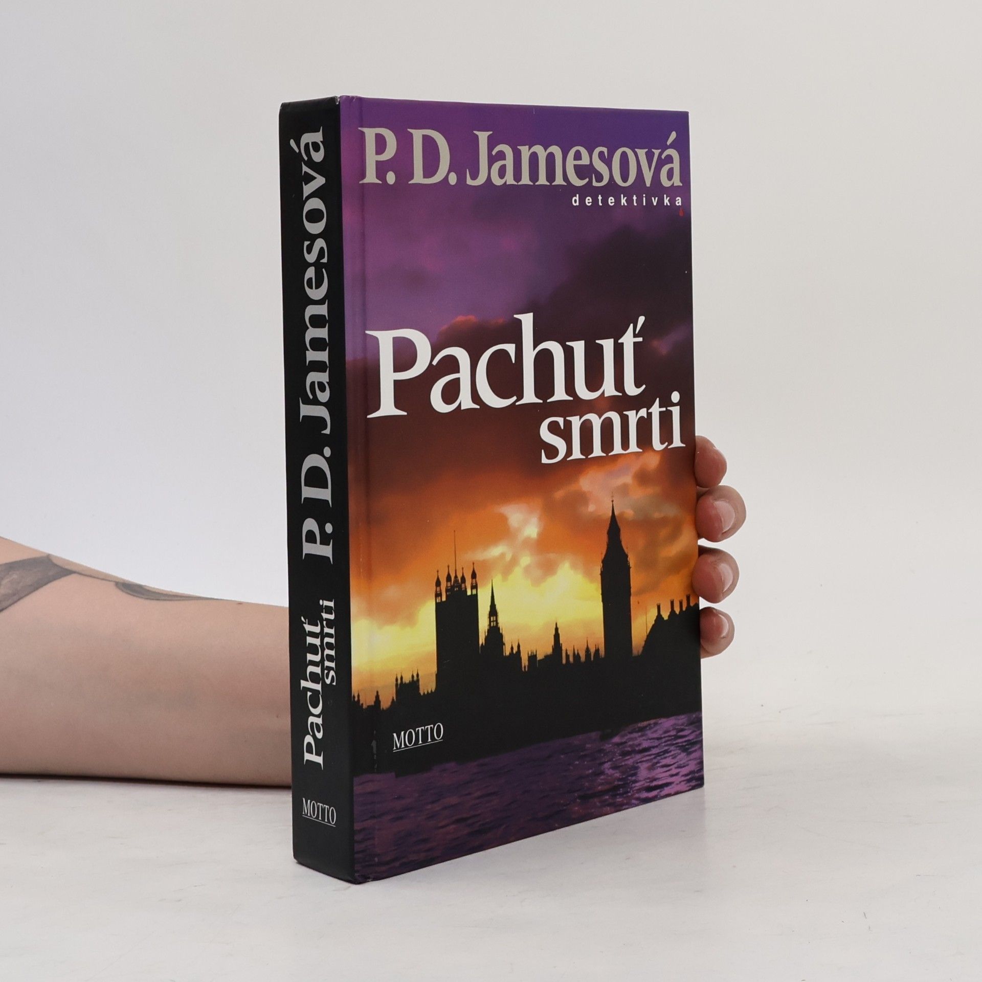 Phyllis Dorothy James Pachuť smrti