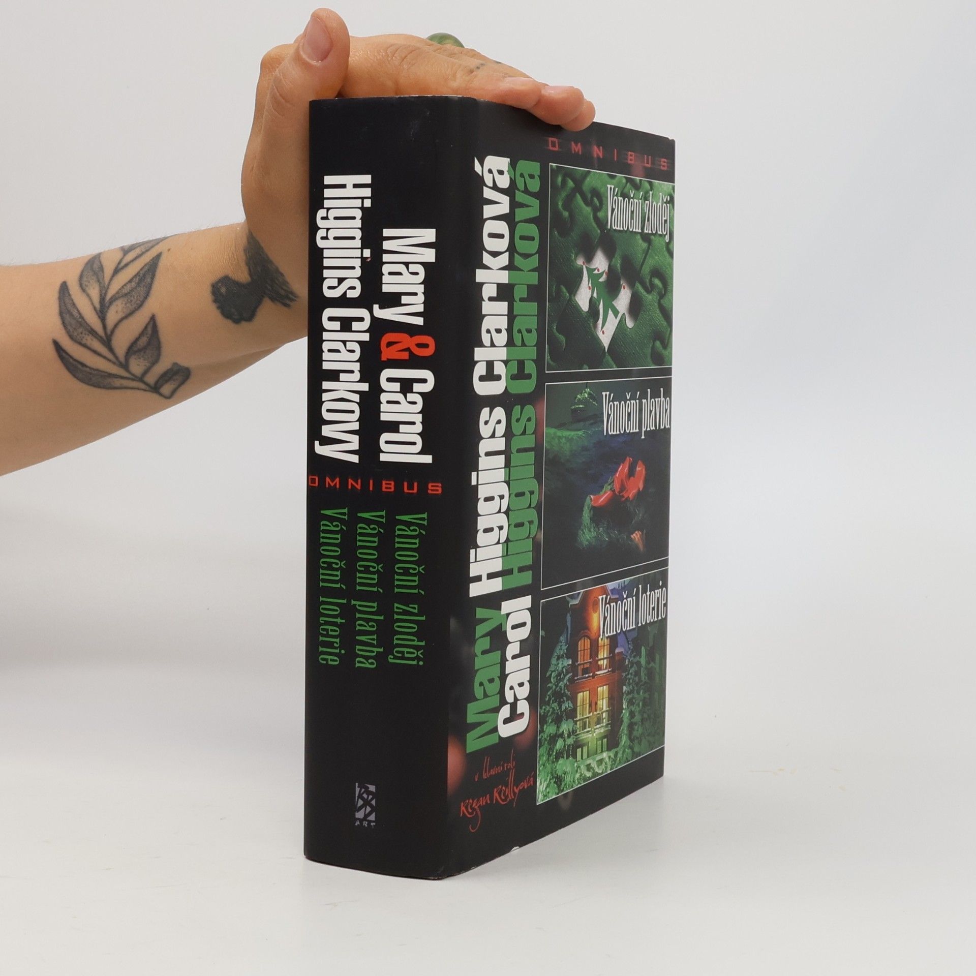 Mary Higginsová Clarková Vánoční zloděj ; Vánoční plavba ; Vánoční loterie : Mary & Carol Higgins Clarkovy omnibus : v hlavní roli Regan Reillyová