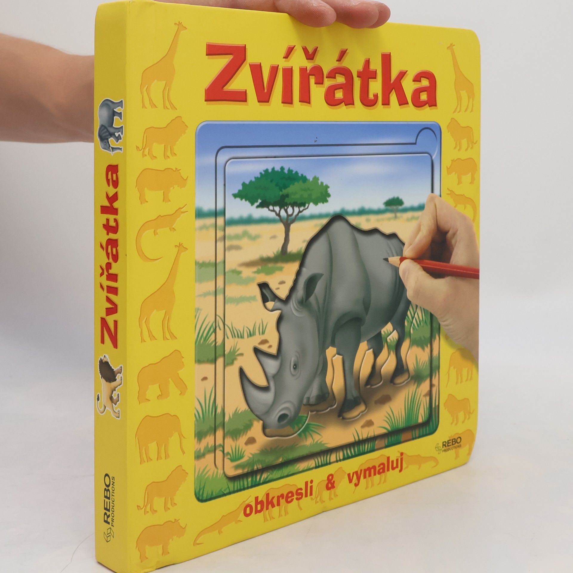 Kolektív autorov Zvířátka (obkresli a vymaluj)