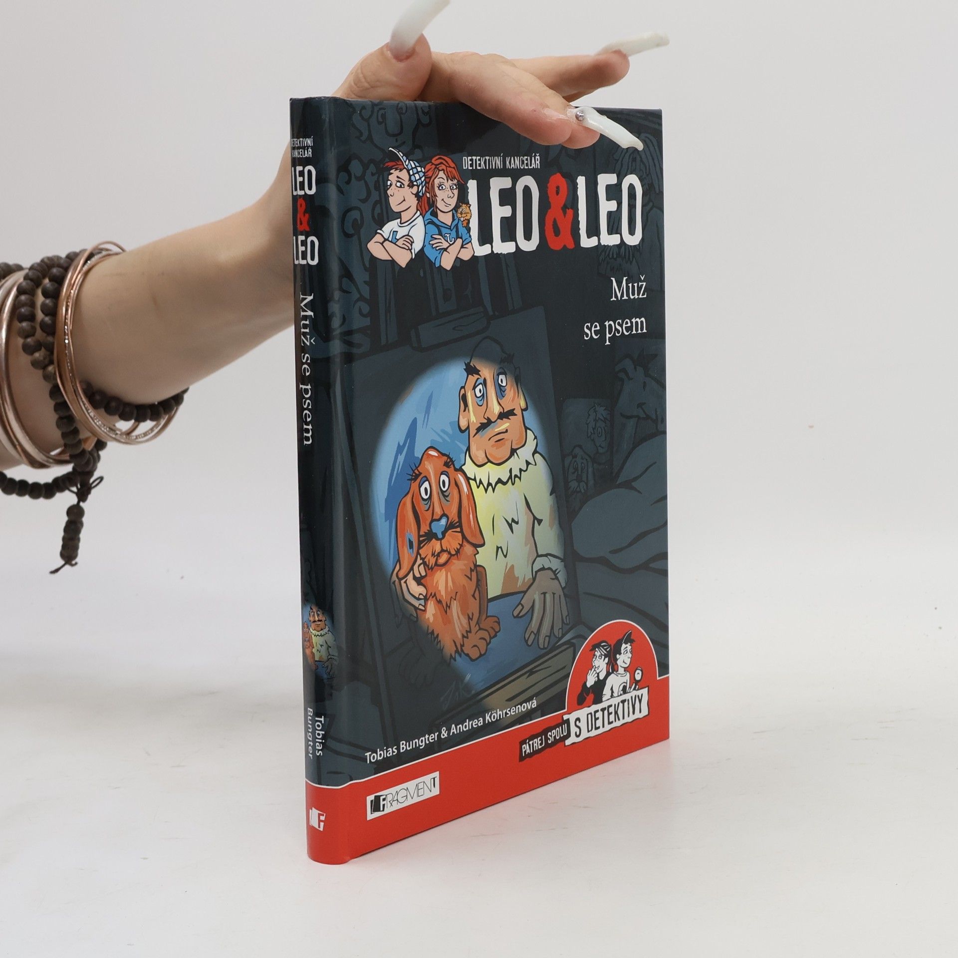 Tobias Bungter Detektivní kancelář Leo & Leo. Muž se psem