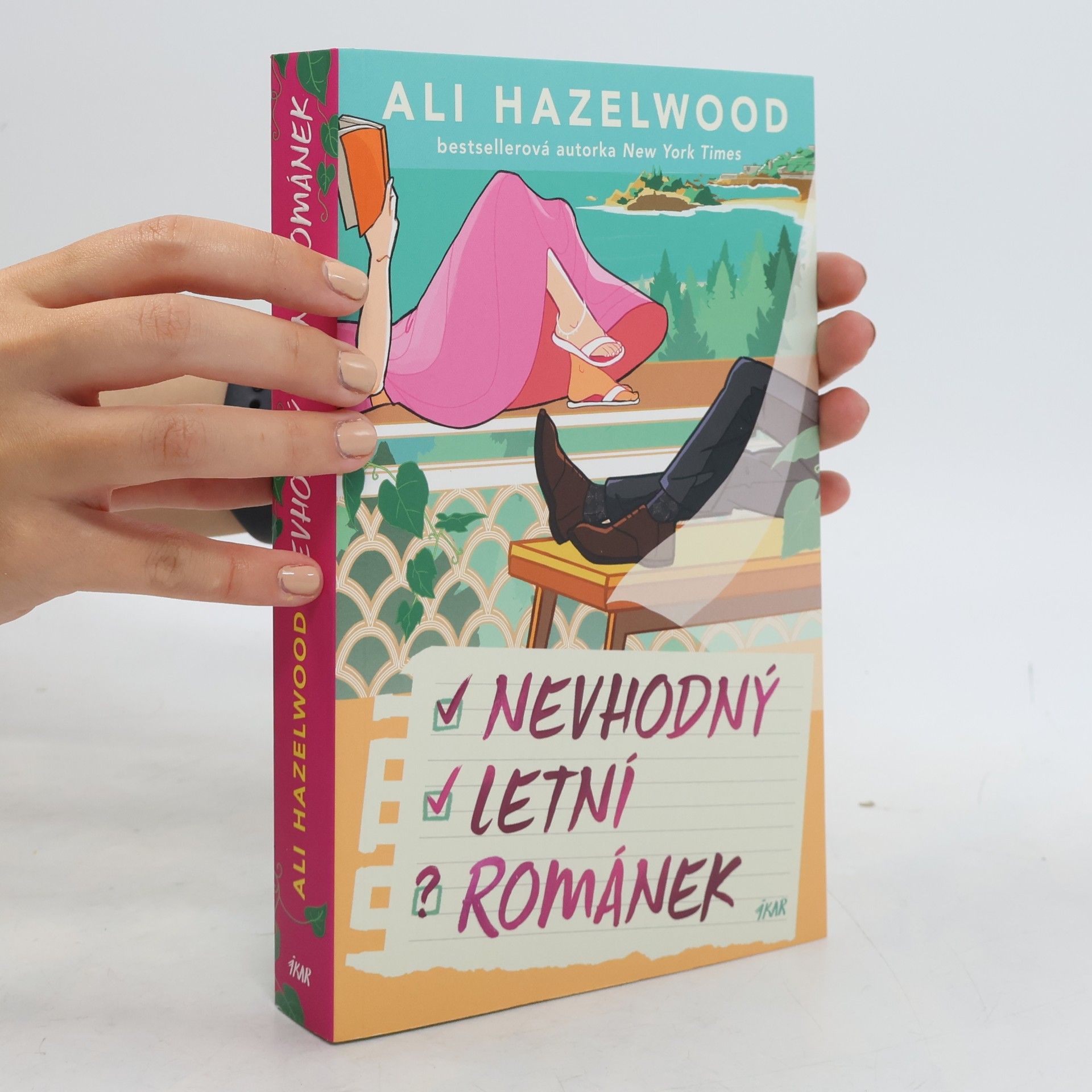 Ali Hazelwood Nevhodný letní románek
