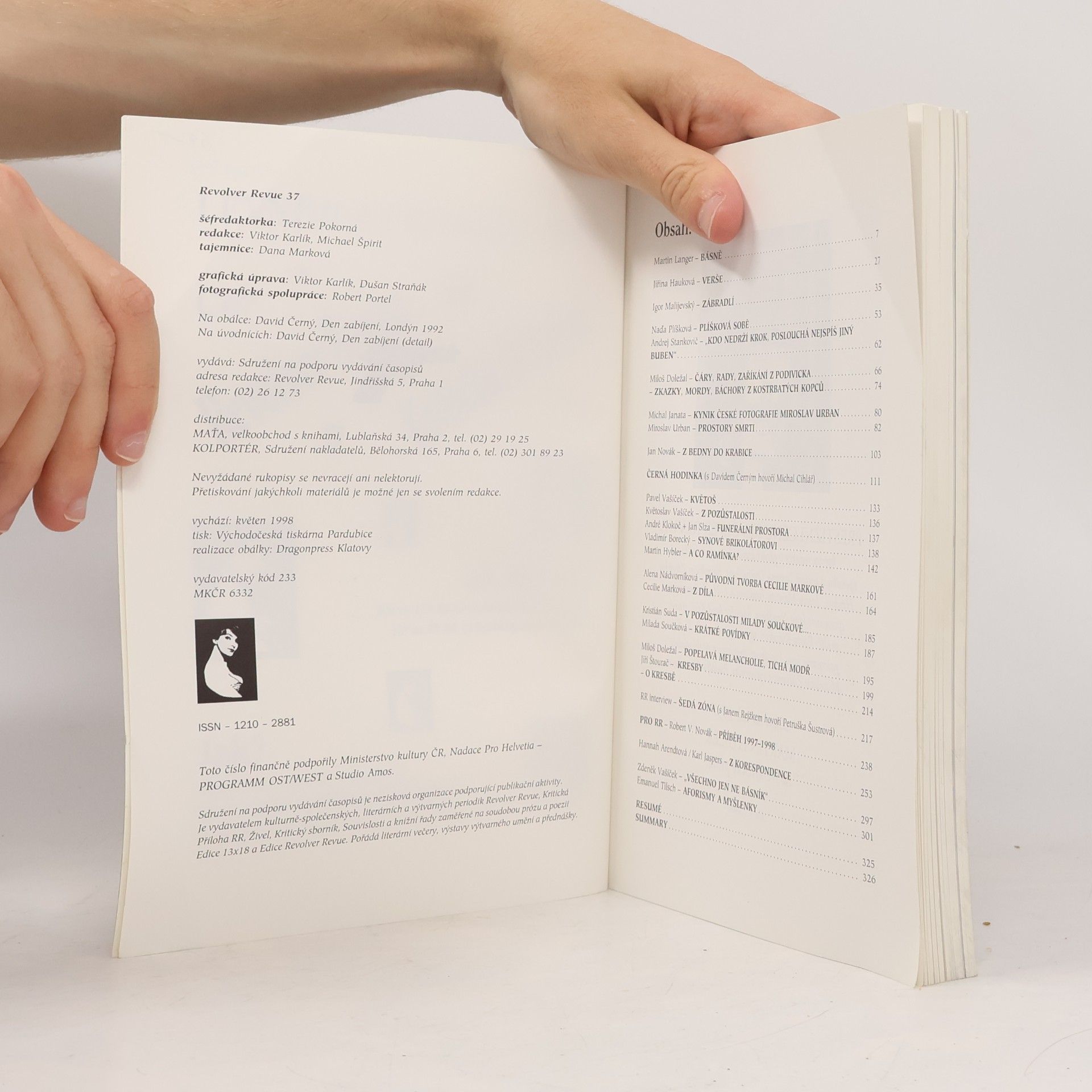 Various authors Revolver Revue 37