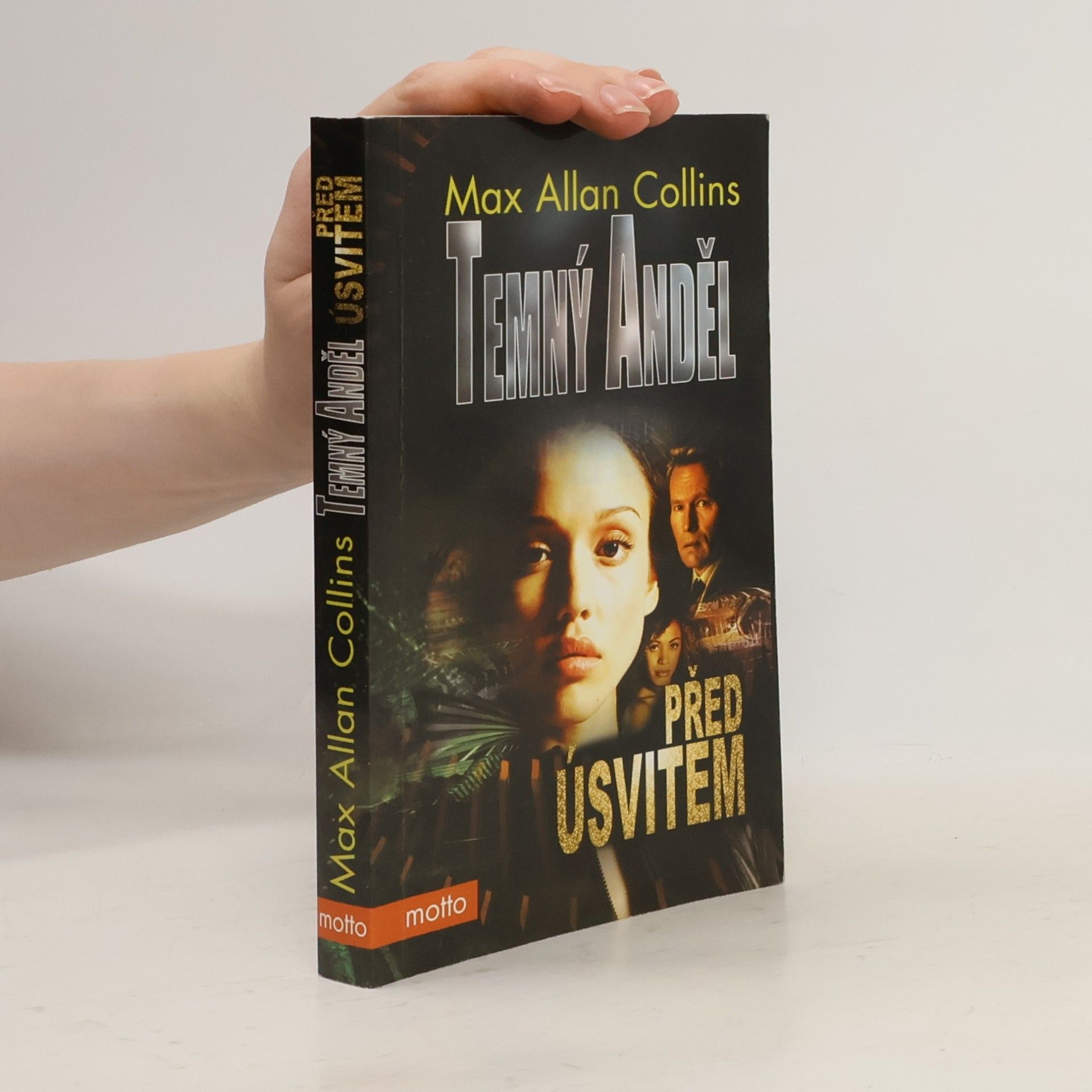 Max Allan Collins Temný anděl. Před úsvitem