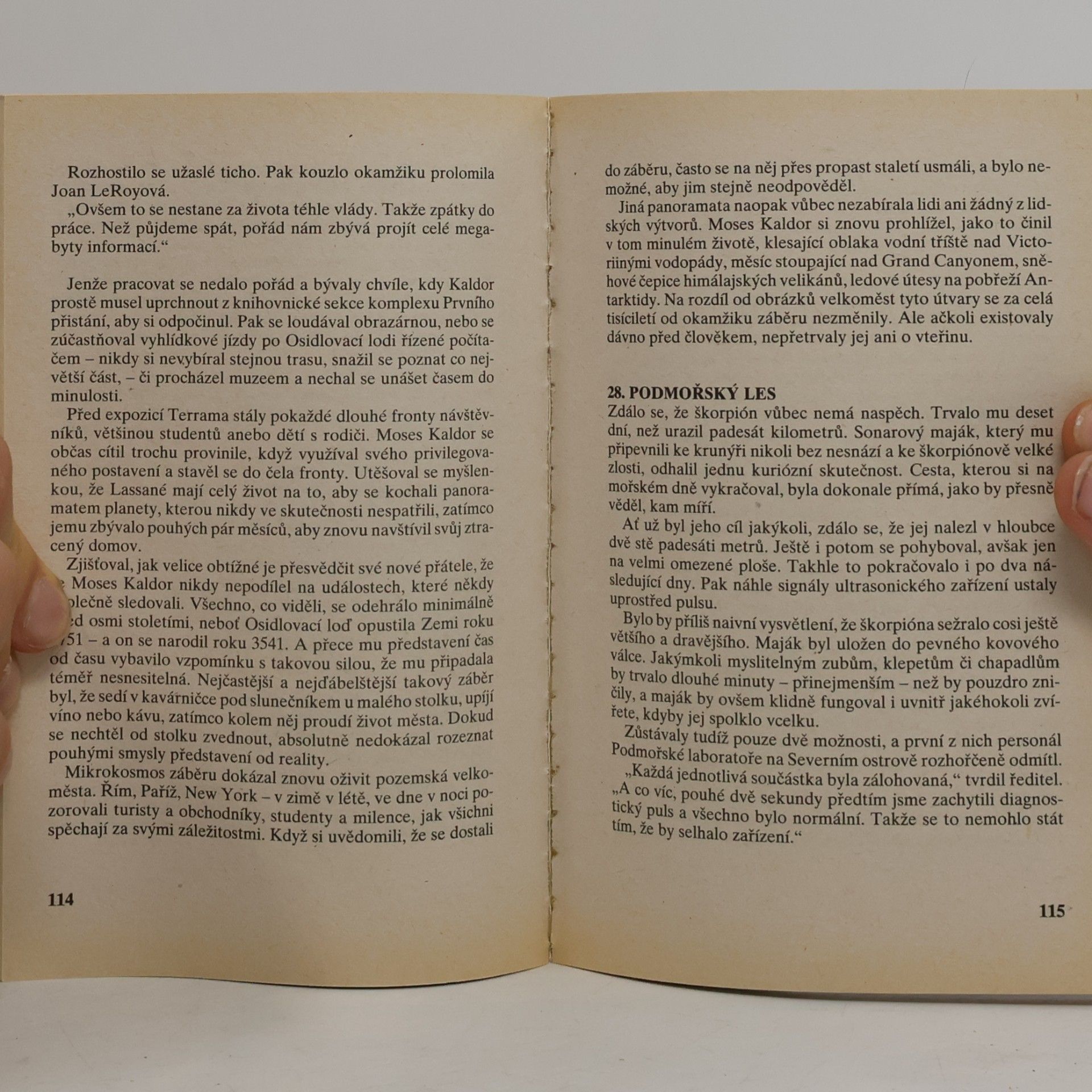 Arthur C. Clarke Zpěv vzdálené Země