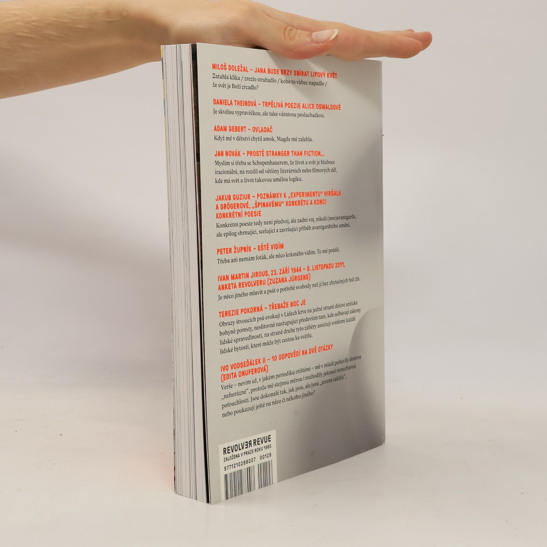 Auteurscollectief Revolver Revue No. 126