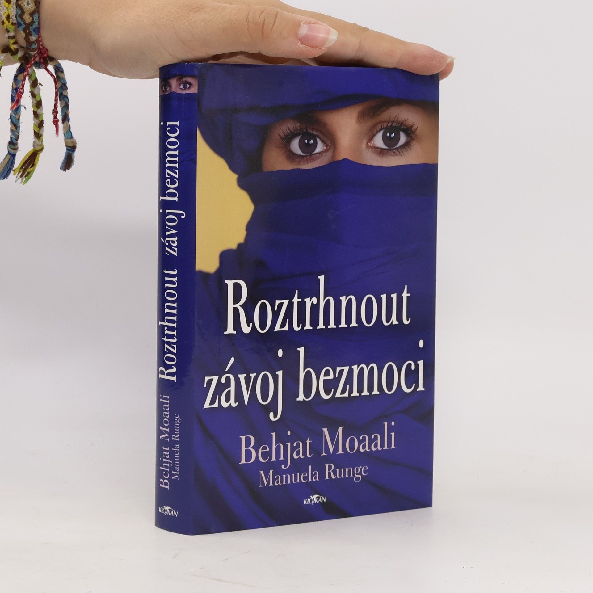 Behjat Moaali Roztrhnout závoj bezmoci