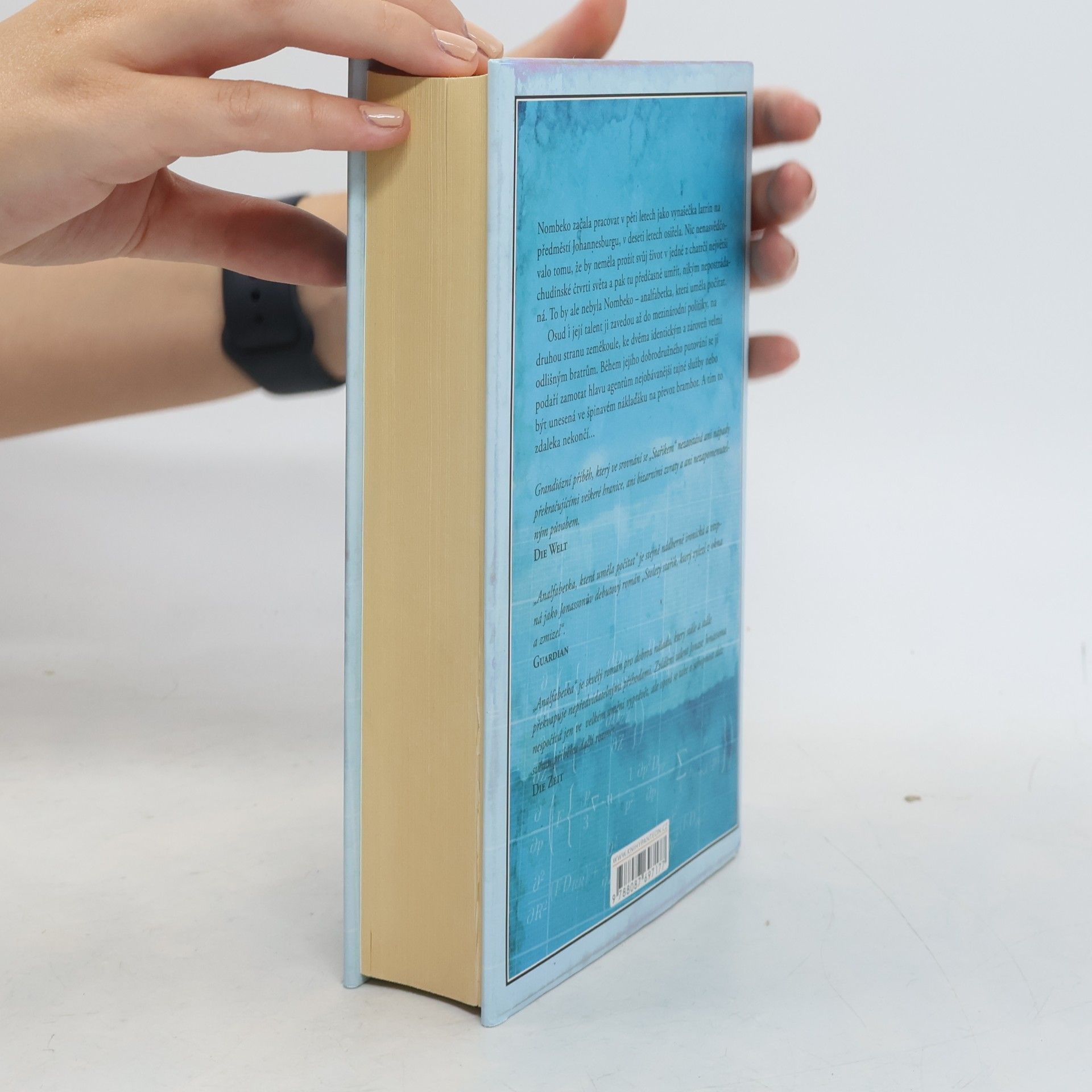 Jonas Jonasson Analfabetka, která uměla počítat