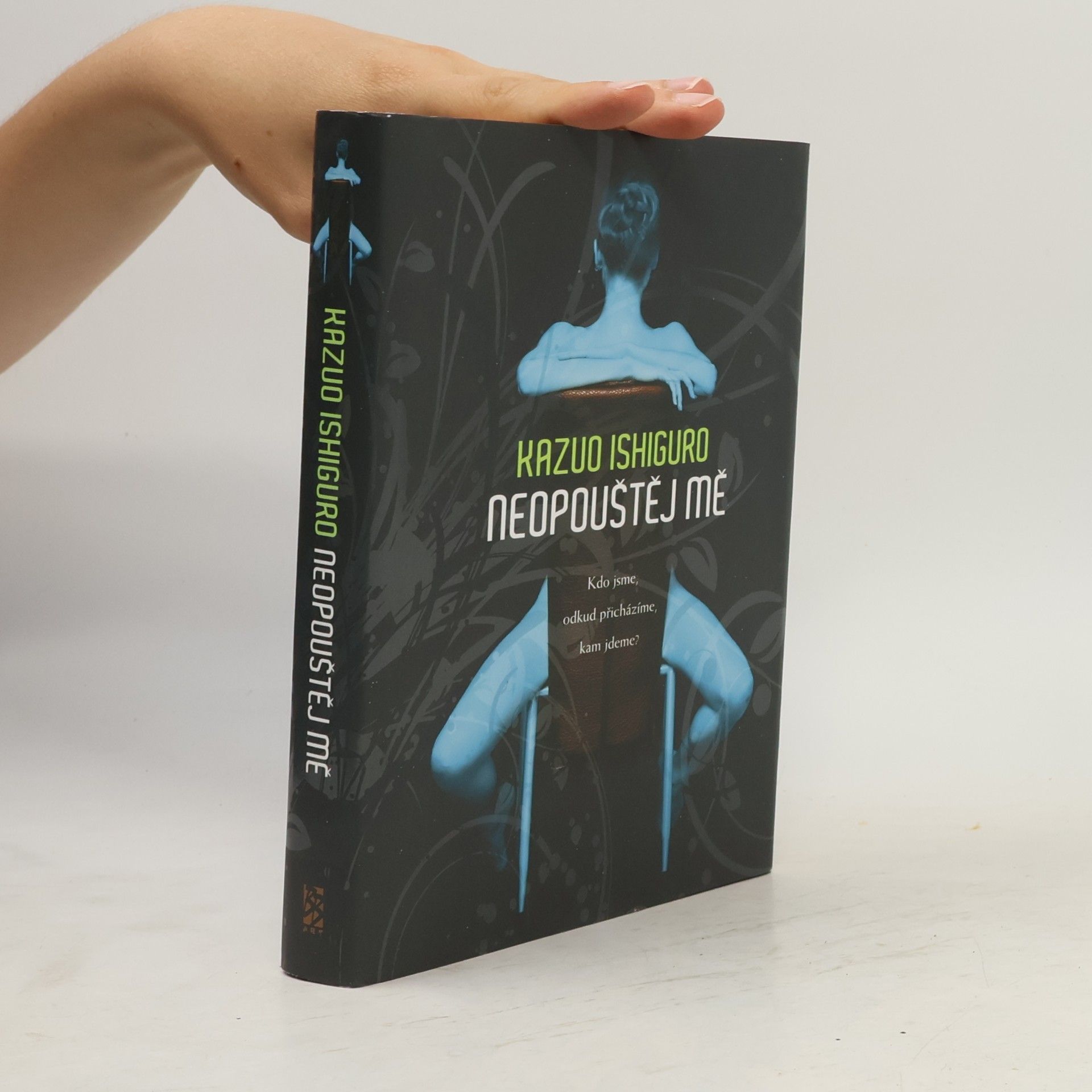 Kazuo Ishiguro Neopouštěj mě