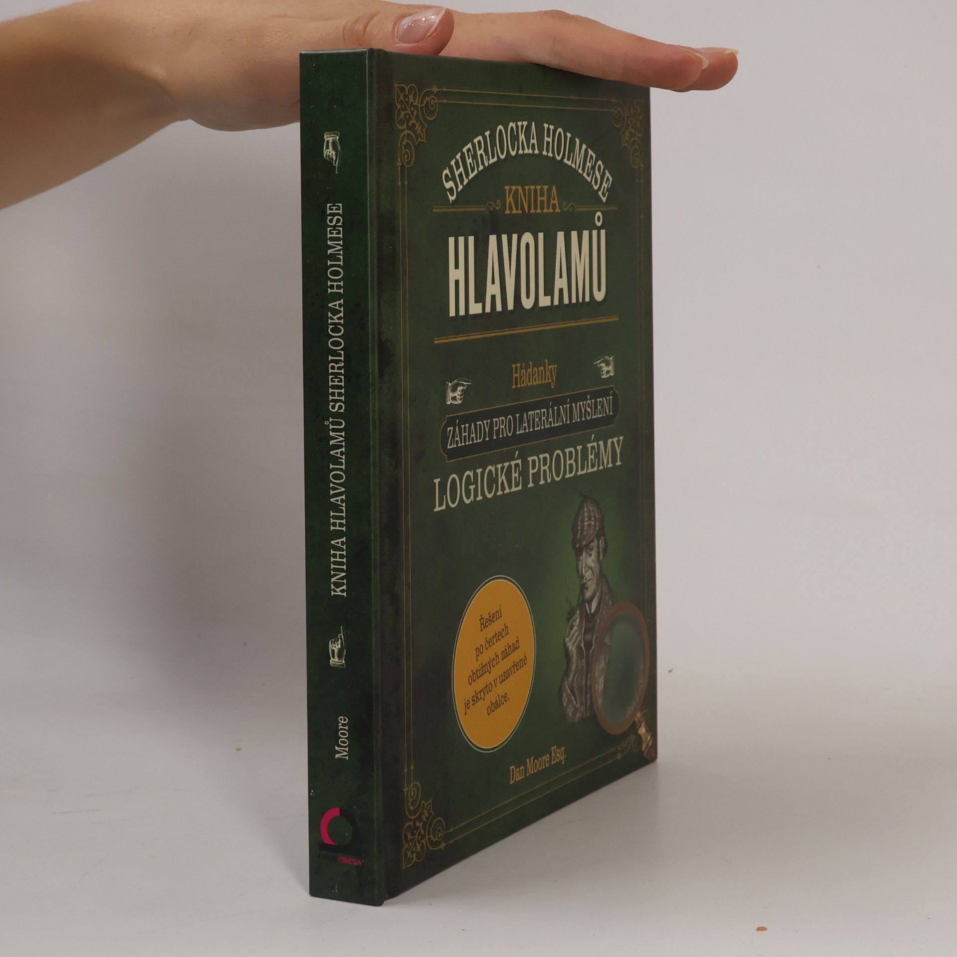 Dan Moore Kniha hlavolamů Sherlocka Holmese