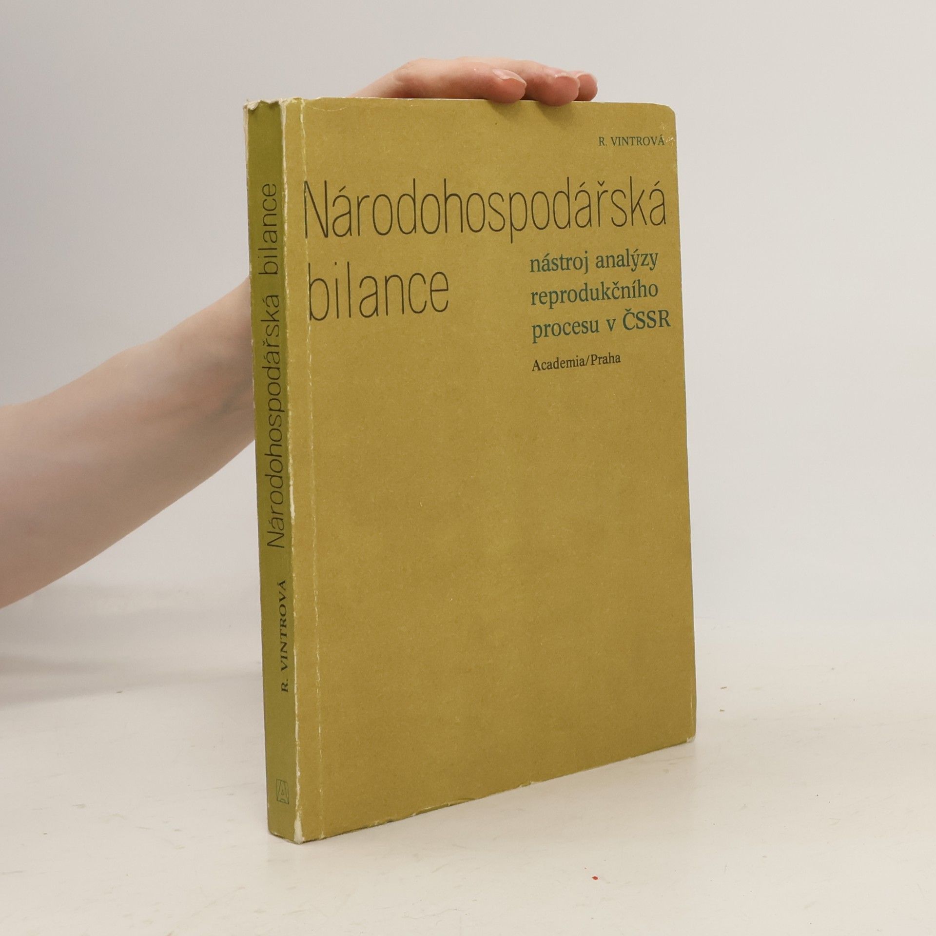 Národohospodářská bilance: nástroj analýzy reprodukčního procesu v ČSSR.