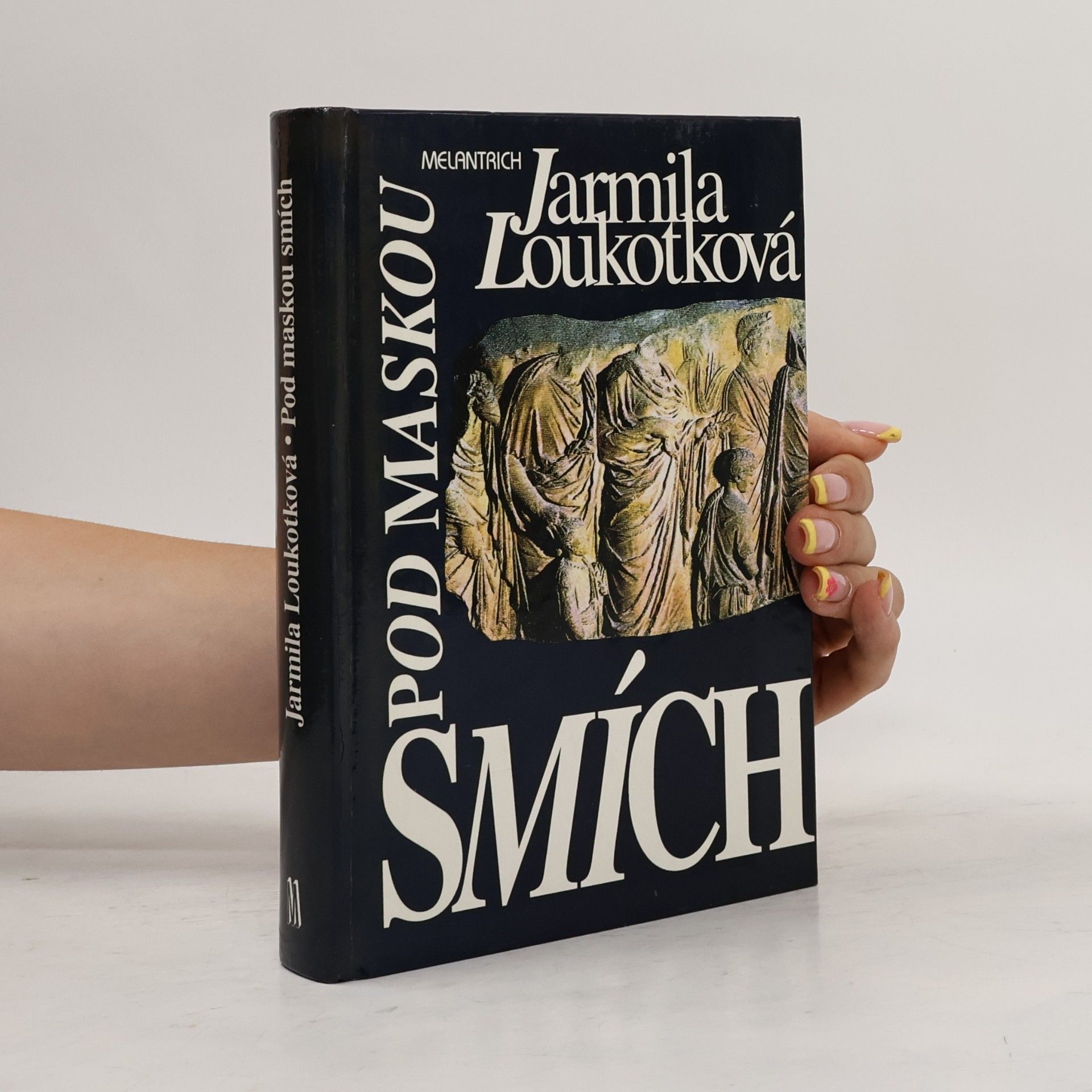 Jarmila Loukotková Pod maskou smích