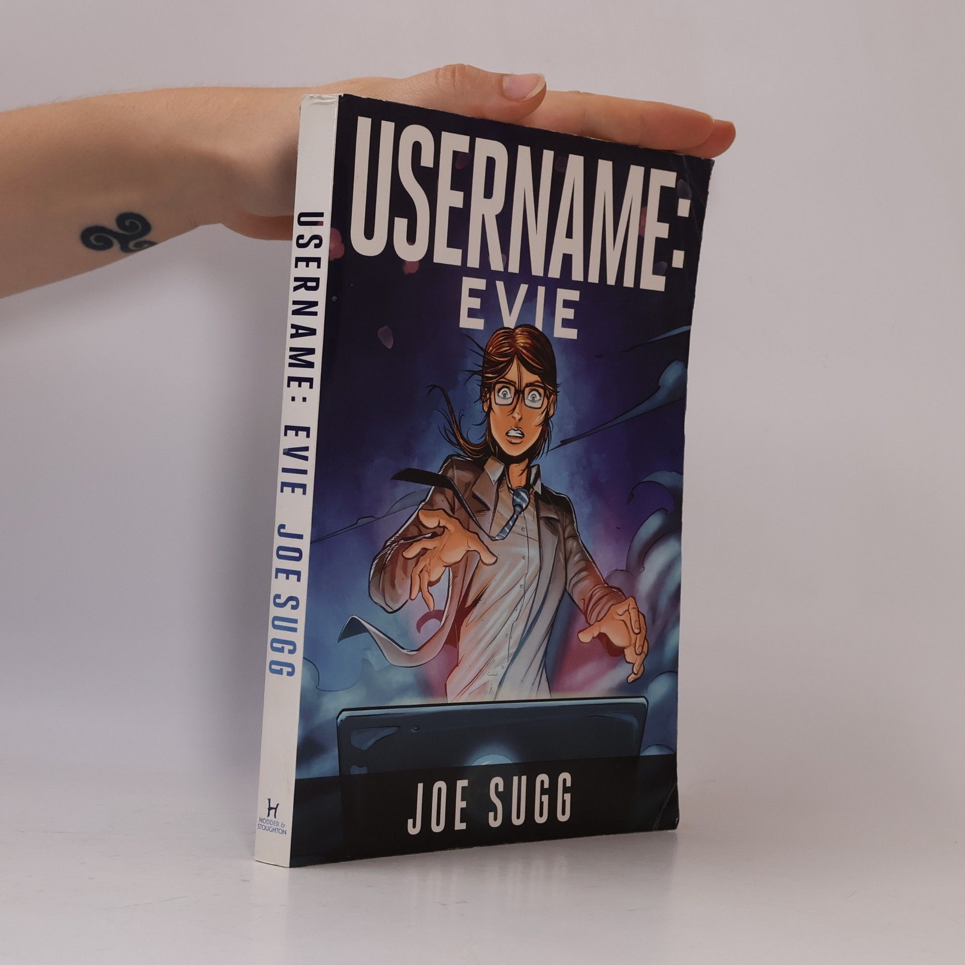 Joe Sugg Username: Evie